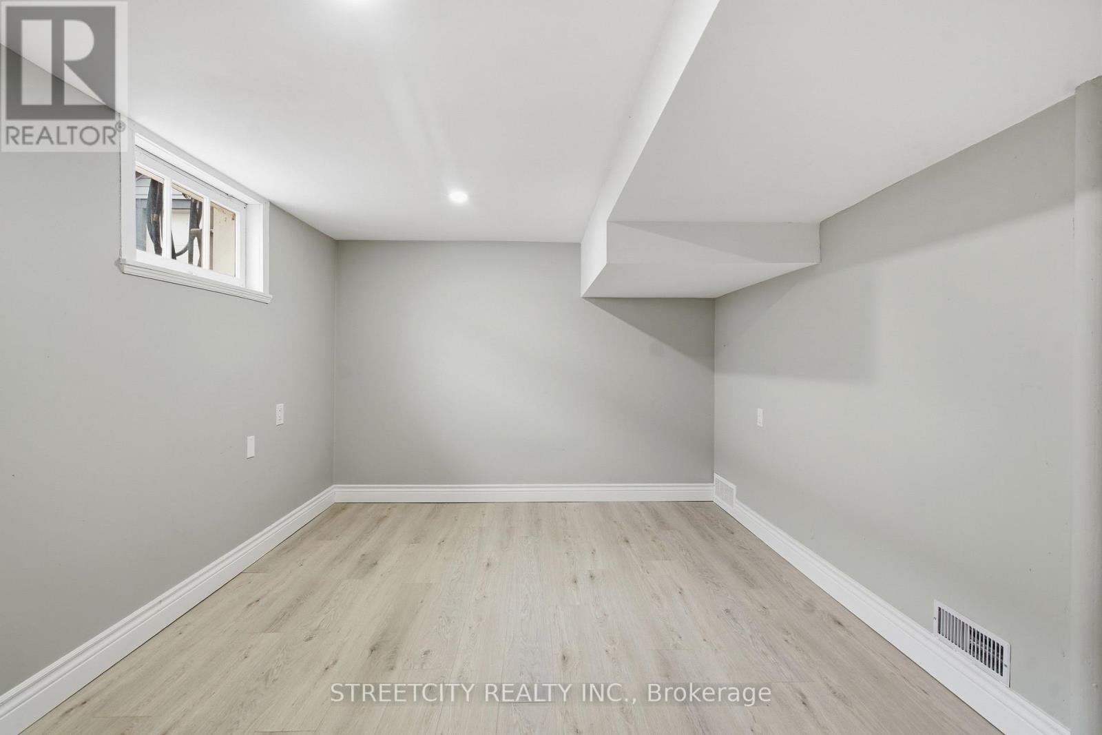 437 Charlotte Street, London East, Ontario  N5W 4A5 - Photo 38 - X12832728