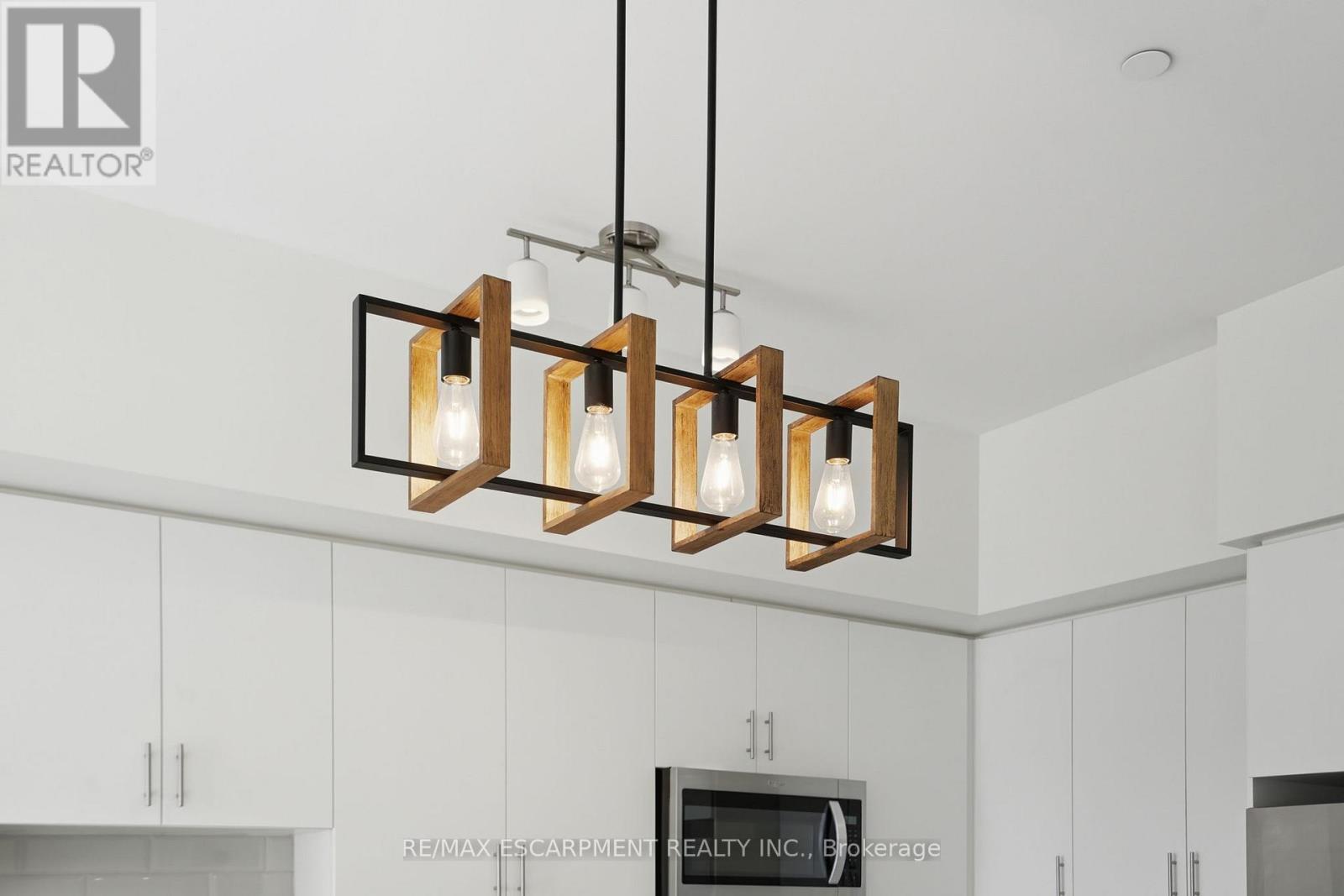 618 - 320 Plains Road E, Burlington, Ontario  L7T 0C1 - Photo 12 - W12856052