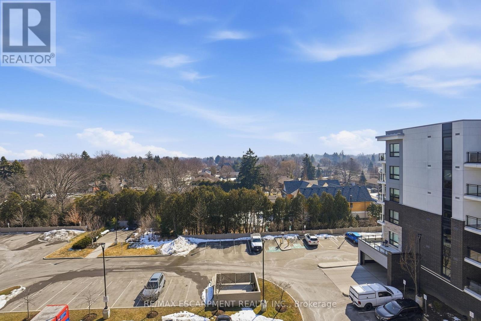 618 - 320 Plains Road E, Burlington, Ontario  L7T 0C1 - Photo 27 - W12856052