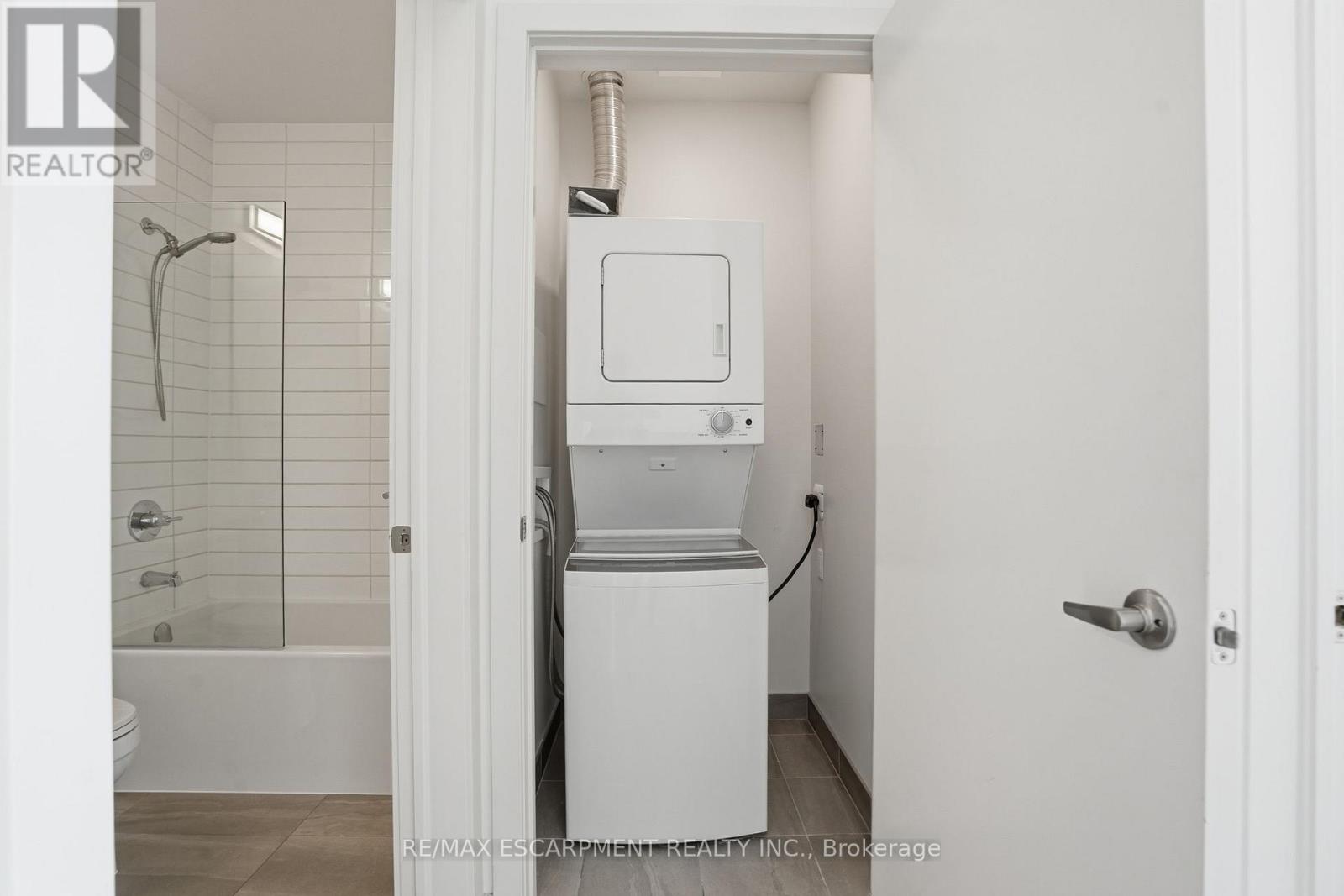 618 - 320 Plains Road E, Burlington, Ontario  L7T 0C1 - Photo 25 - W12856052