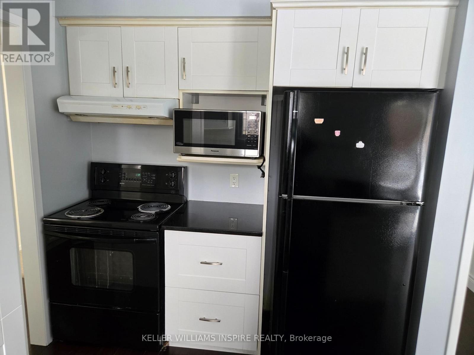 10 Flint Drive, Belleville, Ontario  K8N 5G3 - Photo 6 - X12860598