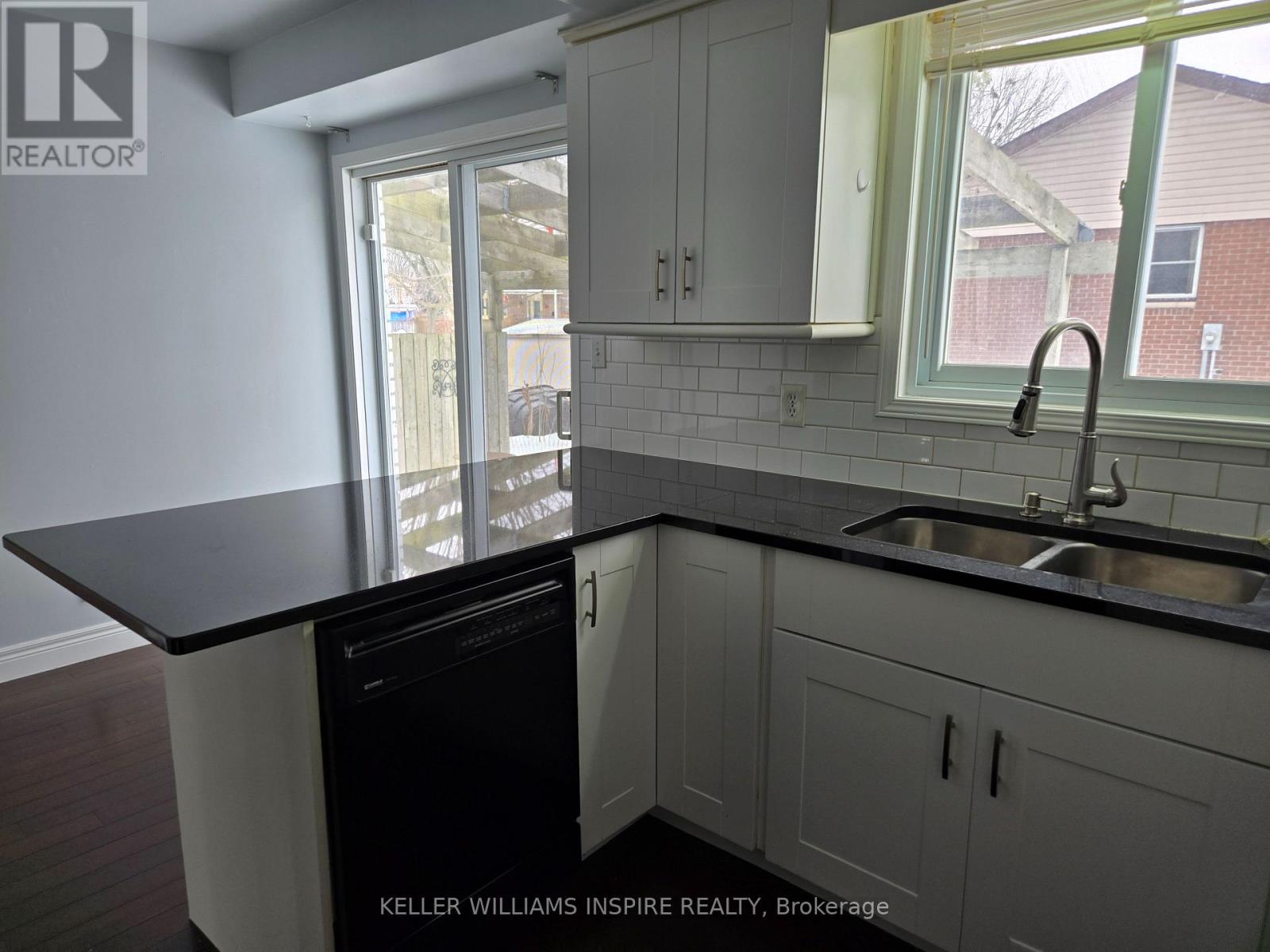 10 Flint Drive, Belleville, Ontario  K8N 5G3 - Photo 8 - X12860598