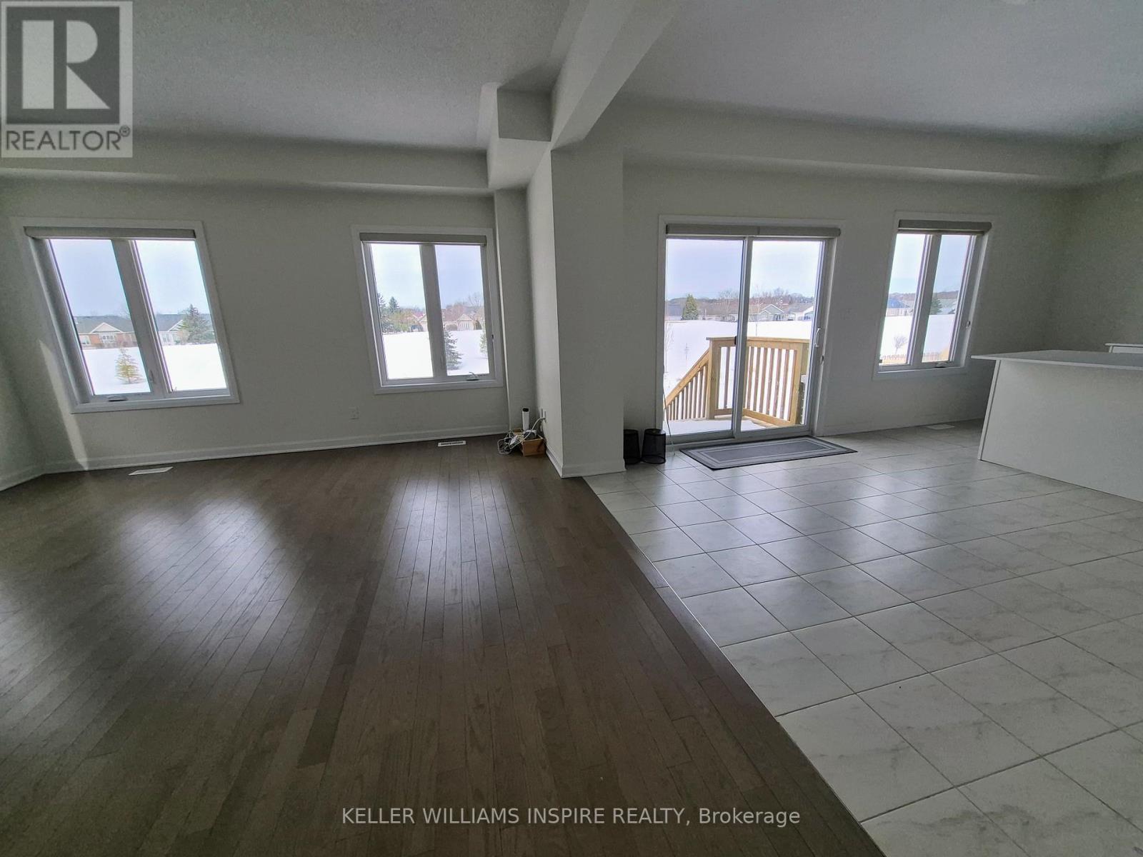 80 Golf Links Drive, Loyalist, Ontario  K0H 1G0 - Photo 11 - X12860636