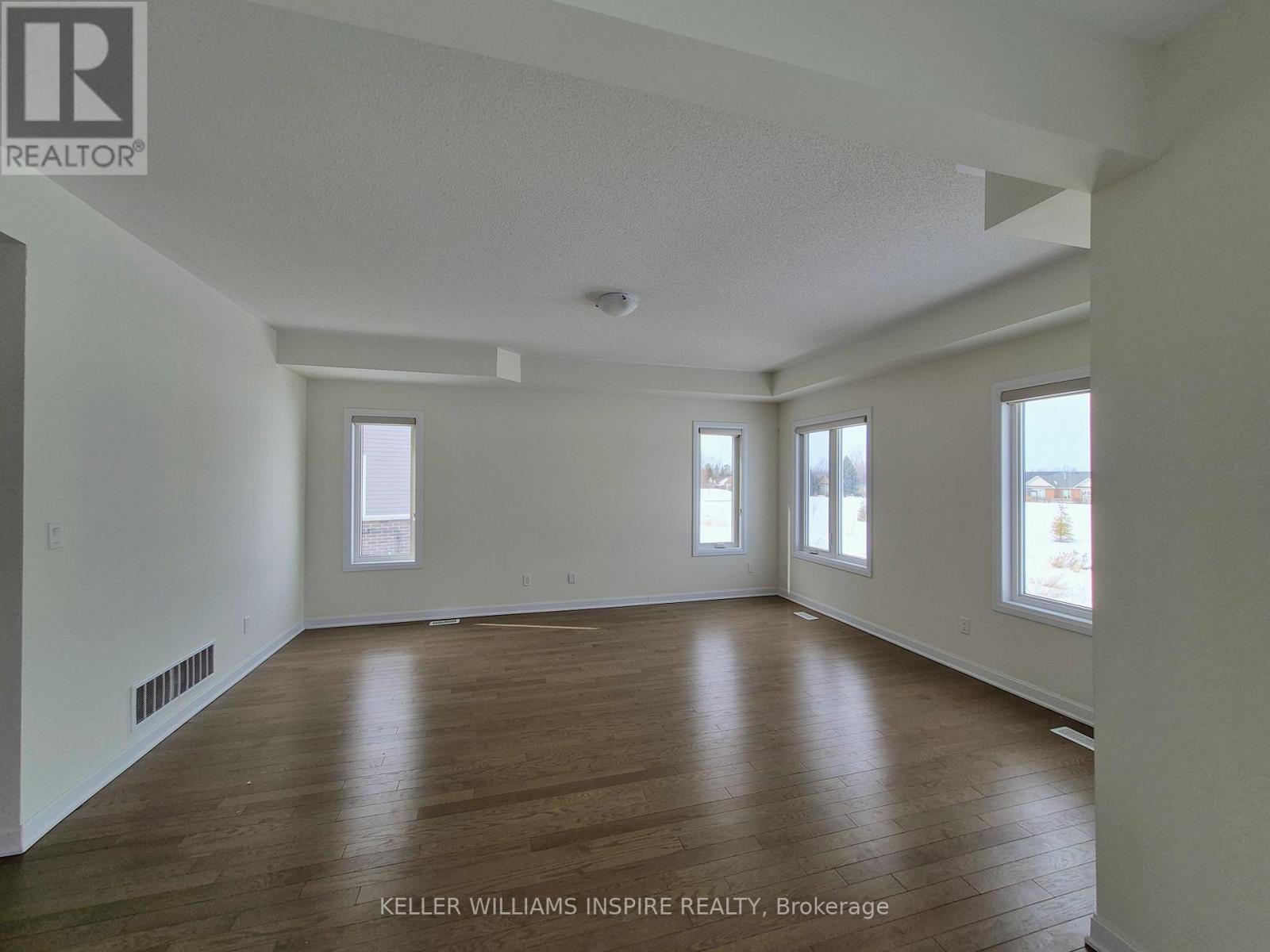 80 Golf Links Drive, Loyalist, Ontario  K0H 1G0 - Photo 12 - X12860636