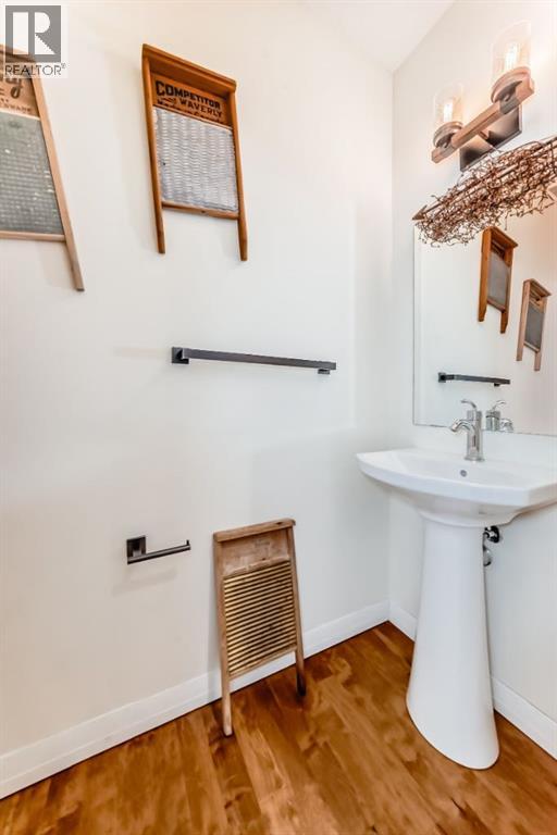 44 Riviera Way, Cochrane, Alberta  T4C 0W9 - Photo 16 - A2289909