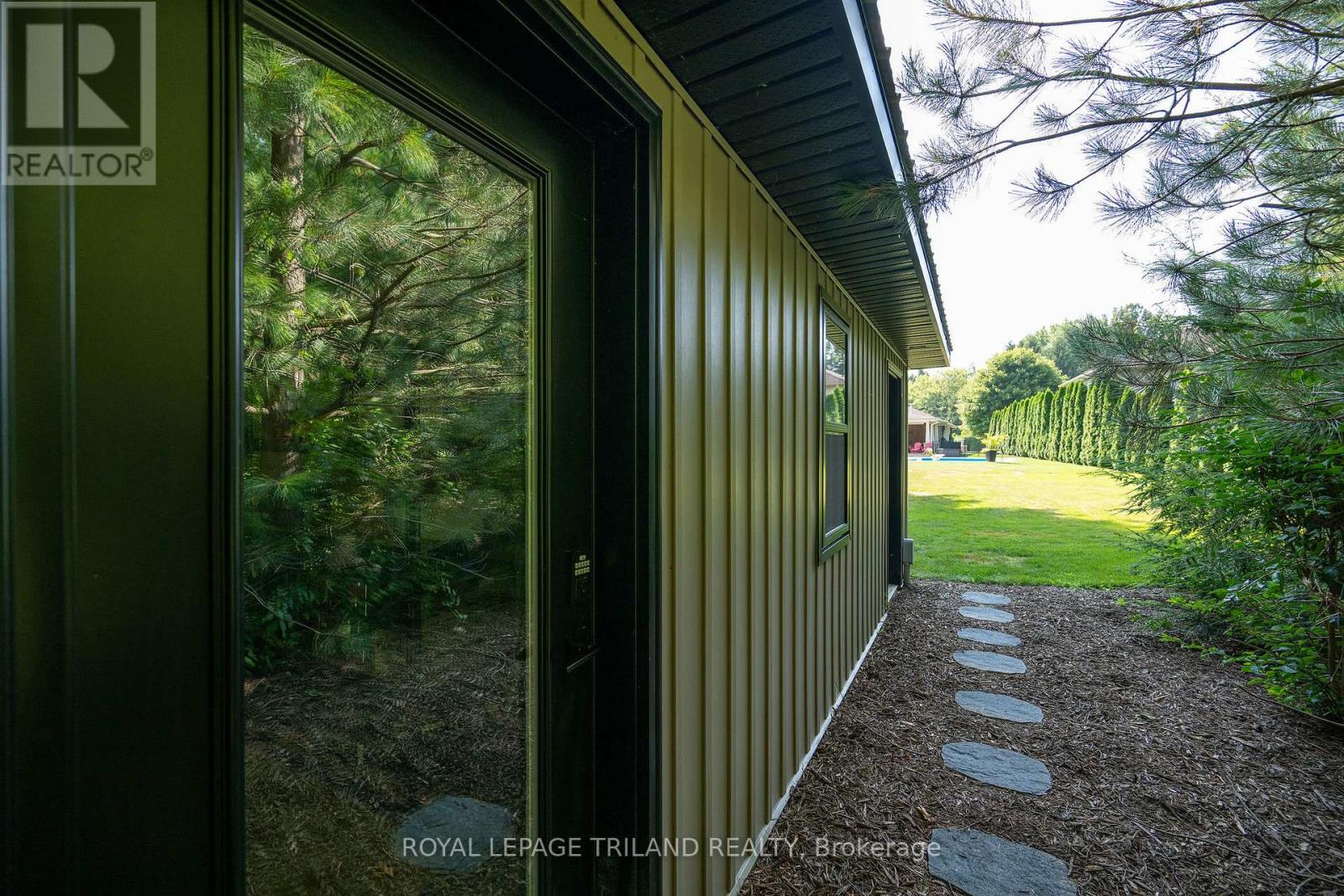 40010 Shady Lane Crescent, Southwold, Ontario  N5P 3T2 - Photo 46 - X12860416