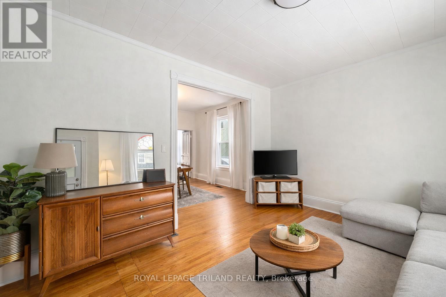 30 Malakoff Street, St. Thomas, Ontario  N5P 1L7 - Photo 6 - X12860422