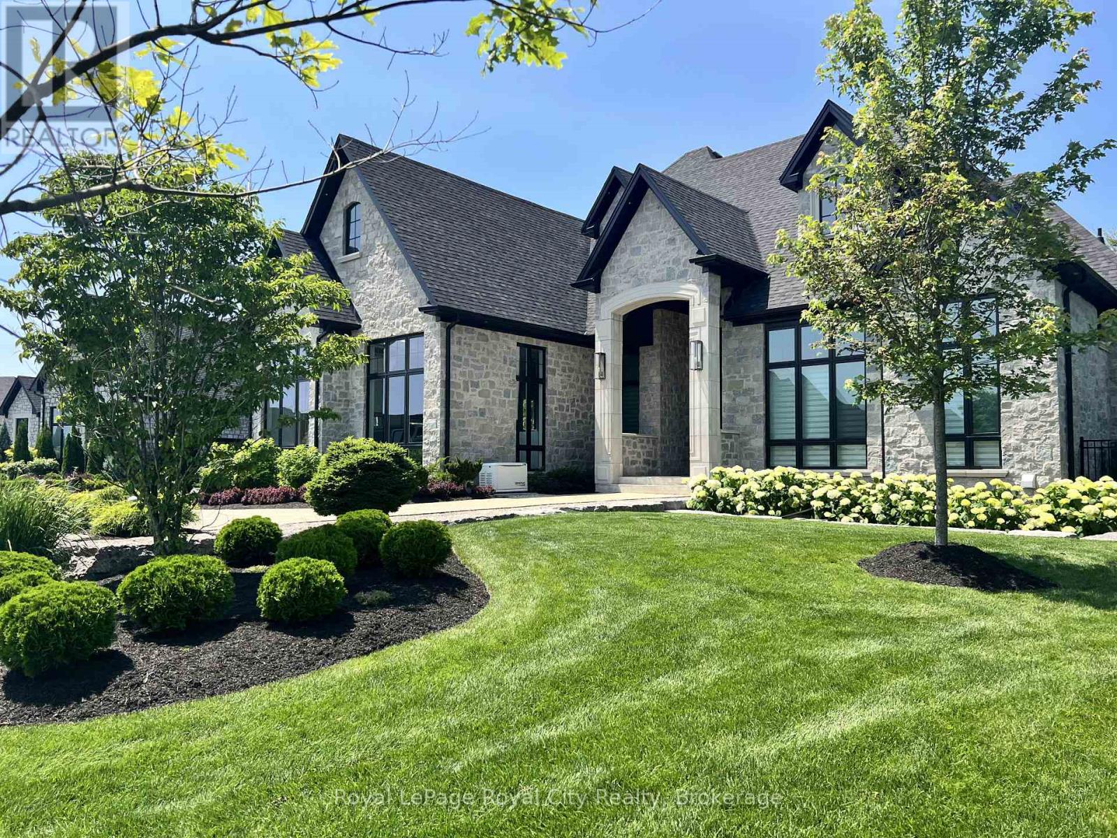 153 Heritage Lake Drive, Puslinch, Ontario  N0B 2J0 - Photo 3 - X12813646