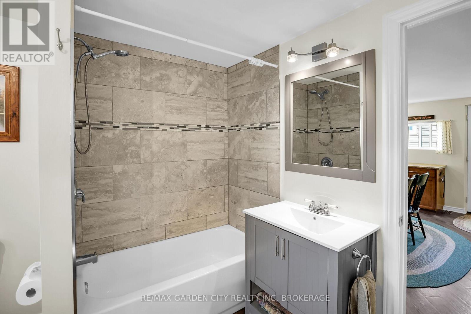 3663 East Main Street, Fort Erie, Ontario  L0S 1S0 - Photo 19 - X12860498