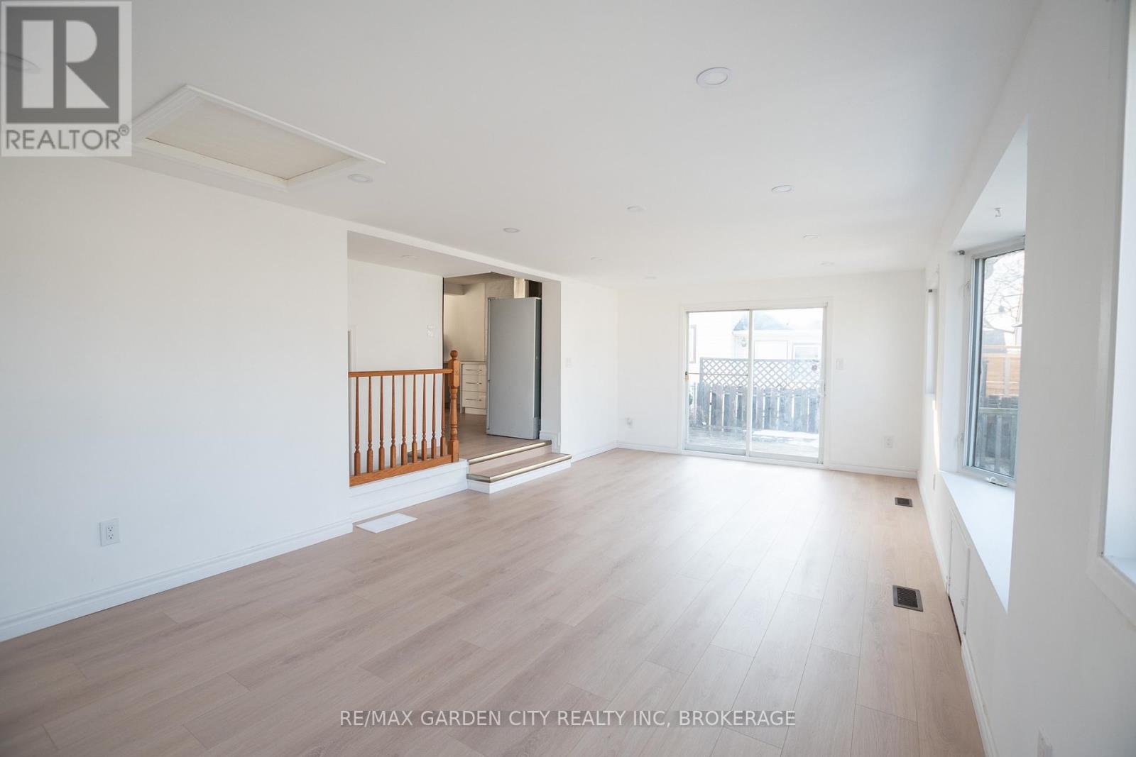 9 Fir Avenue, St. Catharines, Ontario  L2P 1B6 - Photo 15 - X12860528