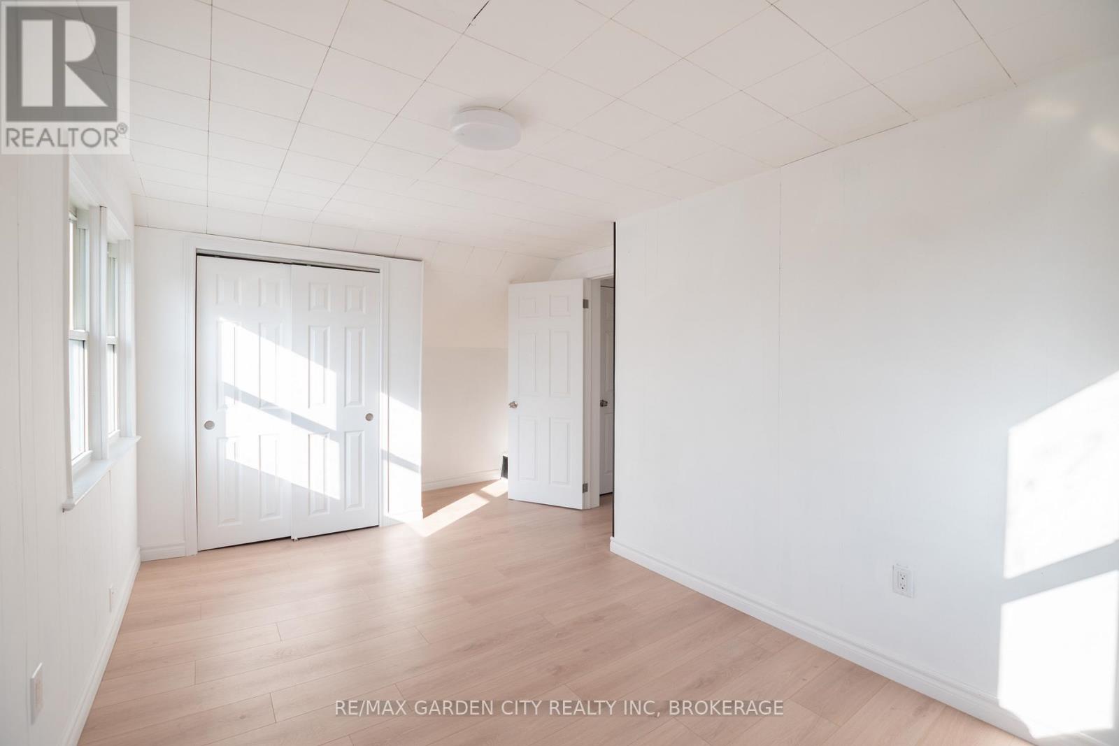 9 Fir Avenue, St. Catharines, Ontario  L2P 1B6 - Photo 26 - X12860528