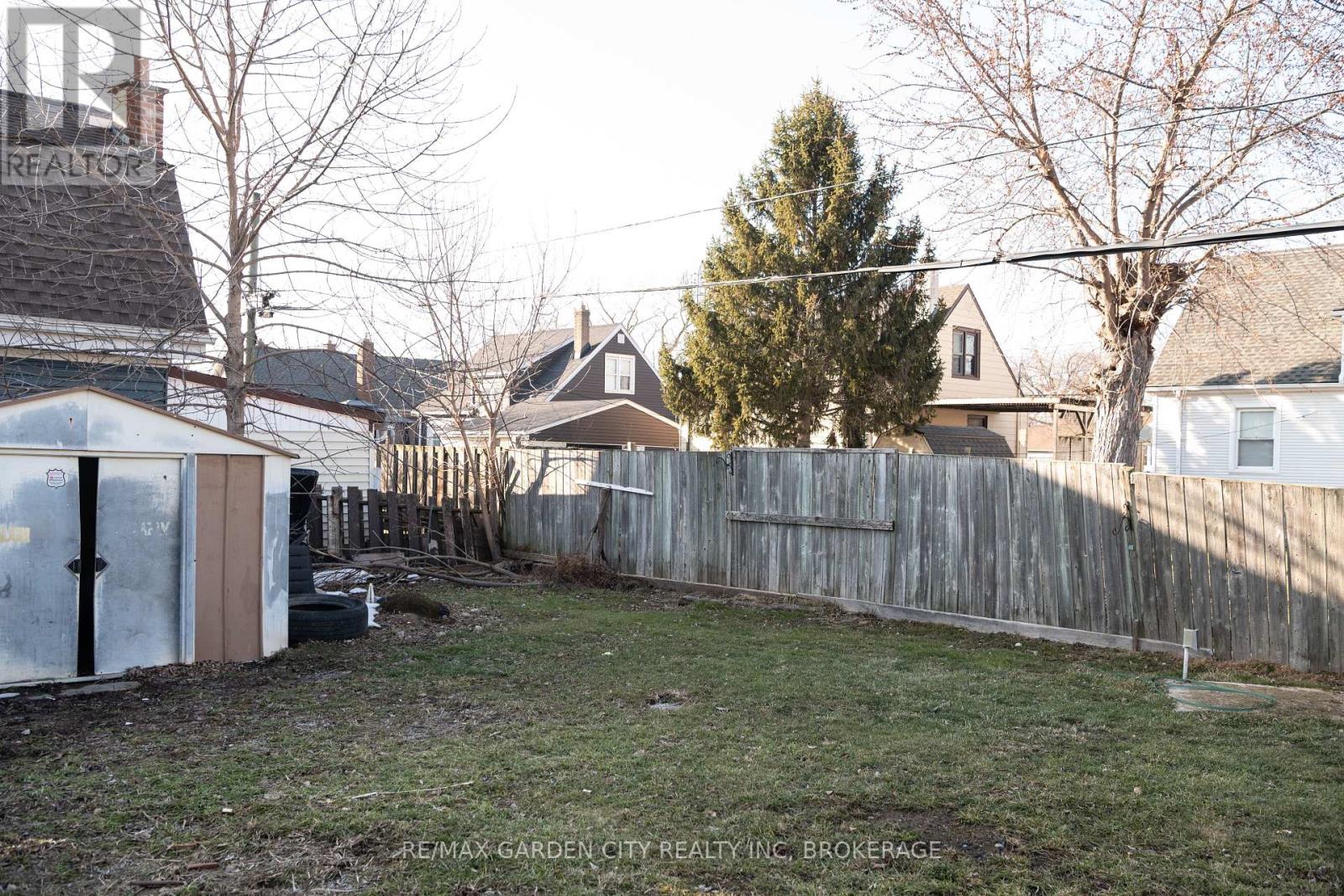 9 Fir Avenue, St. Catharines, Ontario  L2P 1B6 - Photo 36 - X12860528