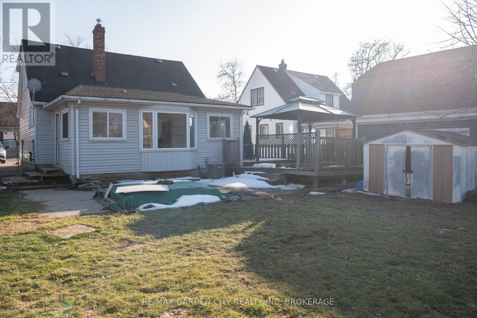 9 Fir Avenue, St. Catharines, Ontario  L2P 1B6 - Photo 37 - X12860528