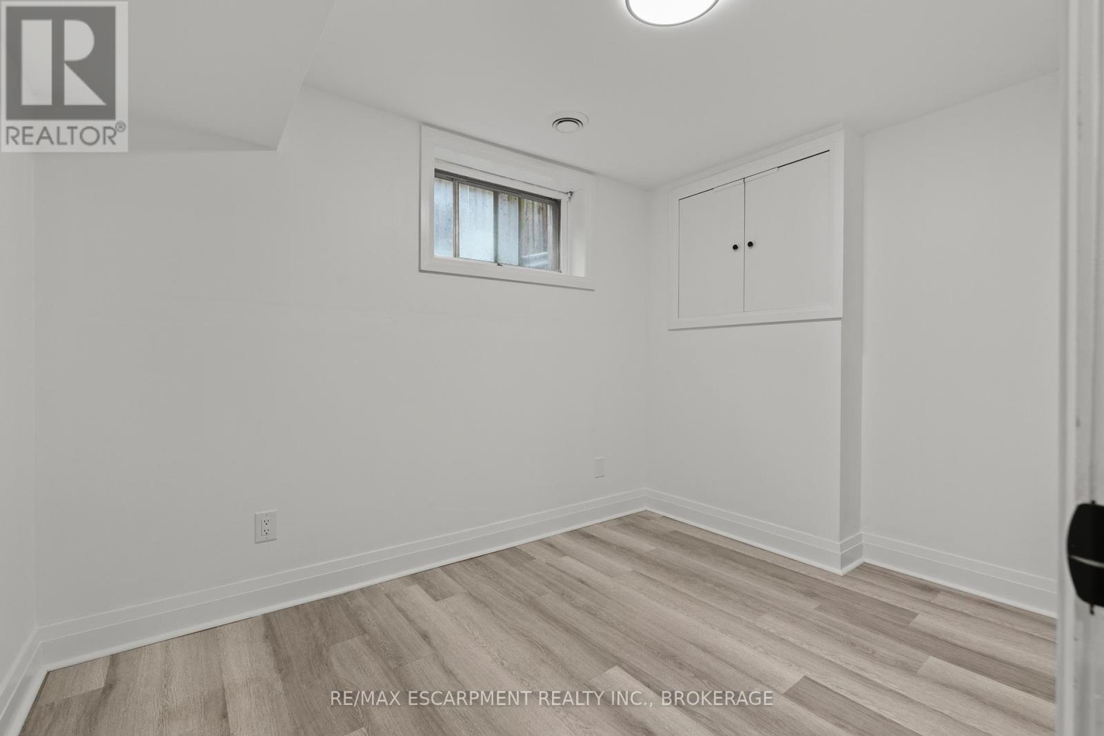 Lower - 15 Mccormick Street, Welland, Ontario  L3C 4L8 - Photo 10 - X12860584