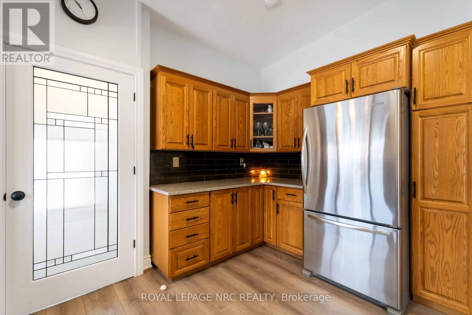 4542 Nancy Drive, Niagara Falls, Ontario  L2E 5L3 - Photo 10 - X12860638