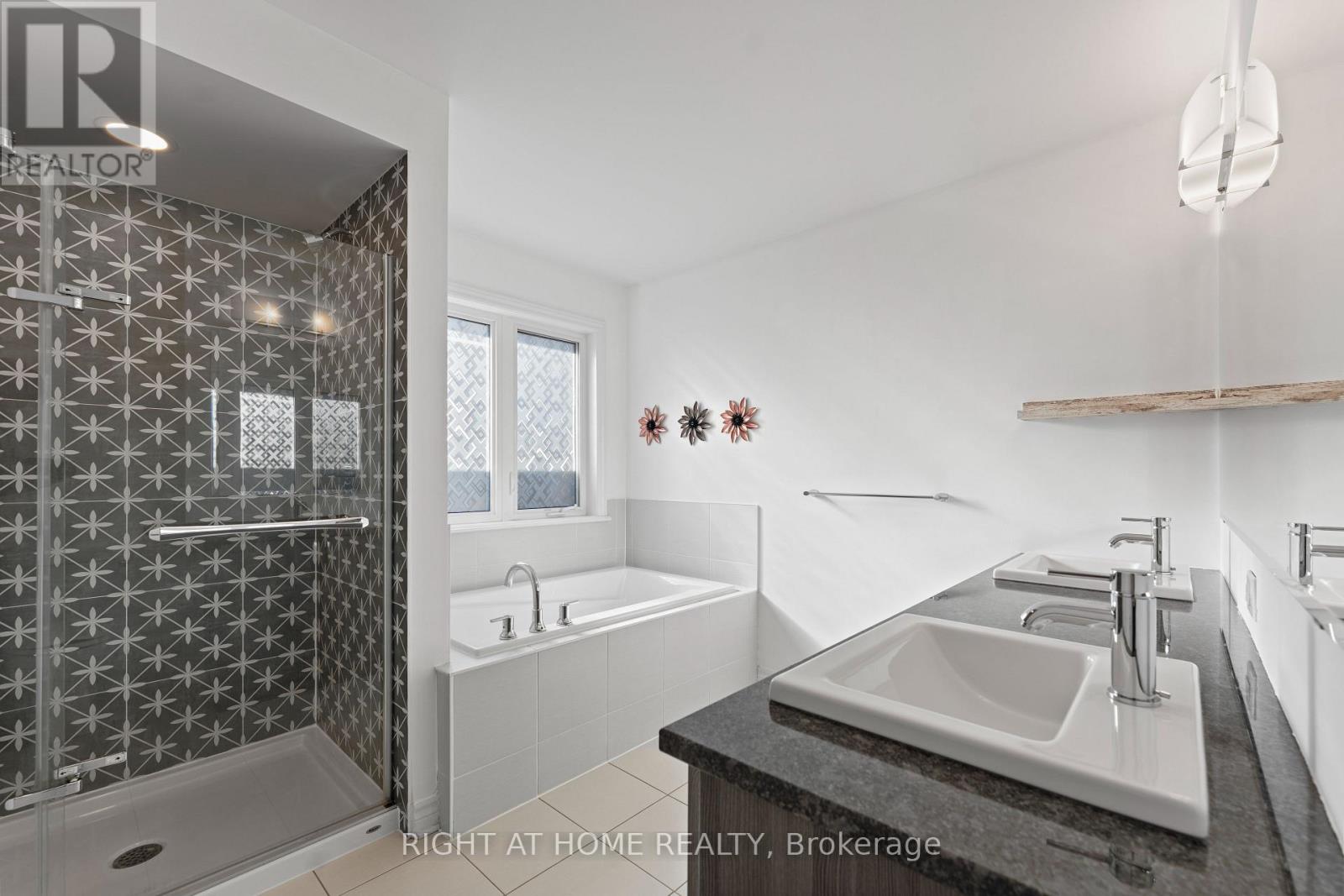 231 Osterley Way, Ottawa, Ontario  K2S 2P3 - Photo 12 - X12816540