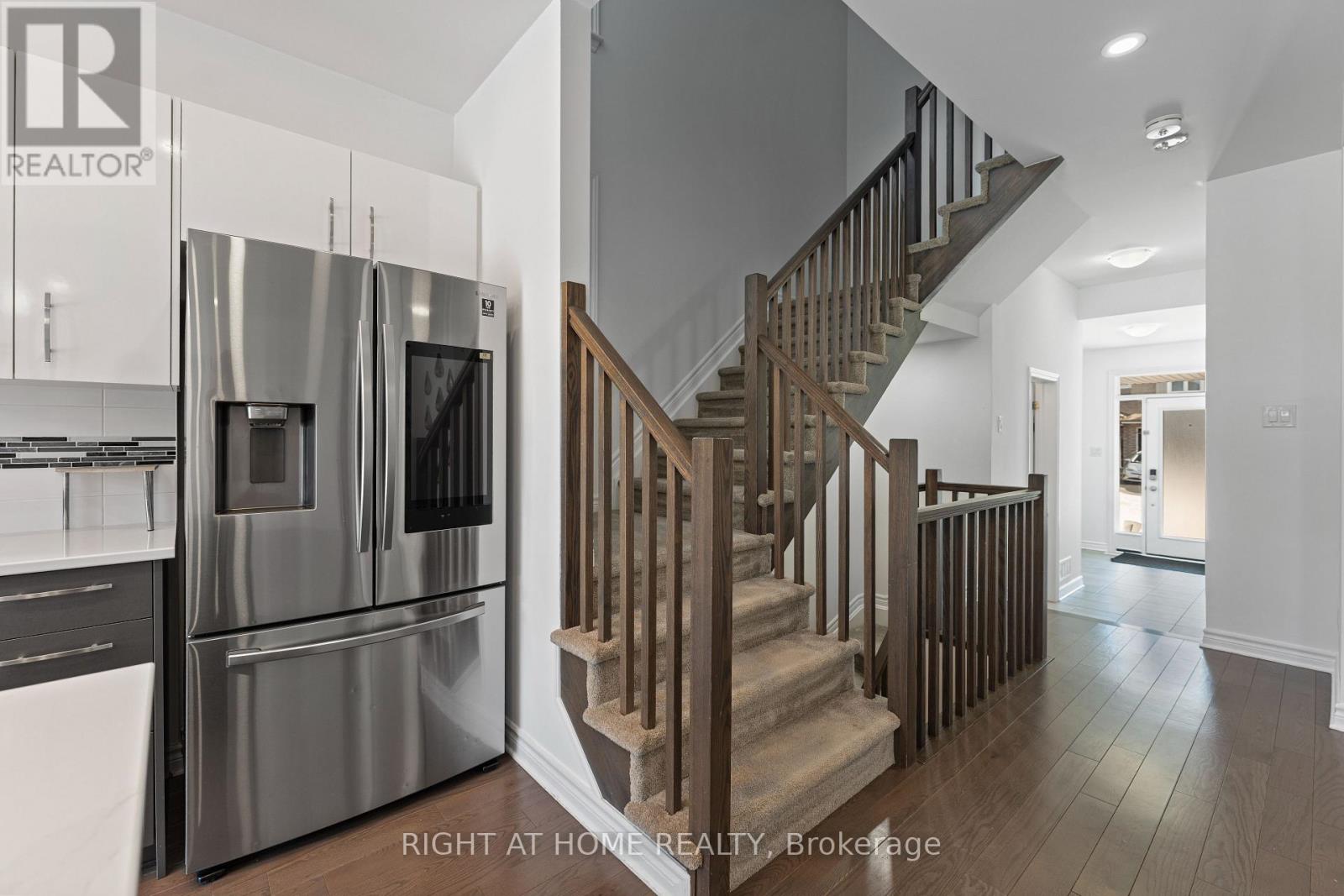 231 Osterley Way, Ottawa, Ontario  K2S 2P3 - Photo 8 - X12816540