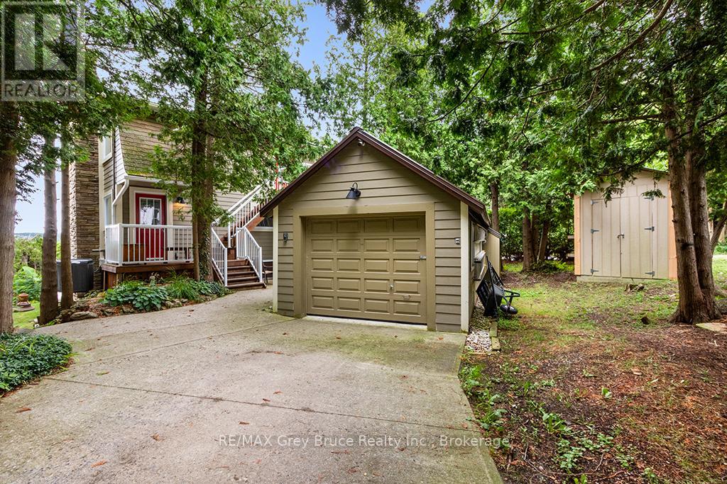 6 Chetwynd Lane, Northern Bruce Peninsula, Ontario  N0H 1W0 - Photo 12 - X12860618