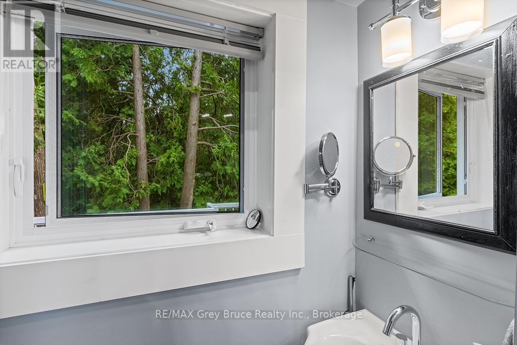 6 Chetwynd Lane, Northern Bruce Peninsula, Ontario  N0H 1W0 - Photo 23 - X12860618