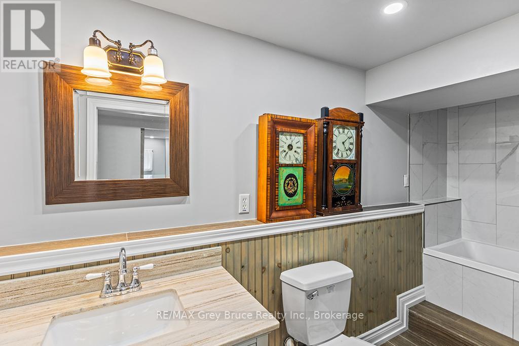 6 Chetwynd Lane, Northern Bruce Peninsula, Ontario  N0H 1W0 - Photo 40 - X12860618