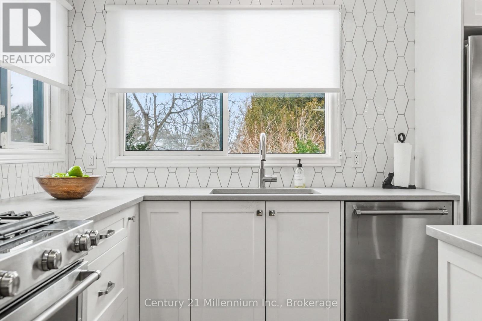 477 Clarendon Street, Saugeen Shores, Ontario  N0H 2L0 - Photo 20 - X12860644