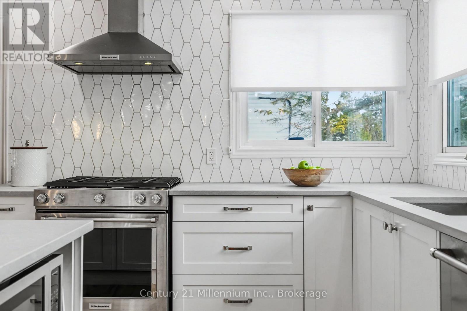 477 Clarendon Street, Saugeen Shores, Ontario  N0H 2L0 - Photo 22 - X12860644