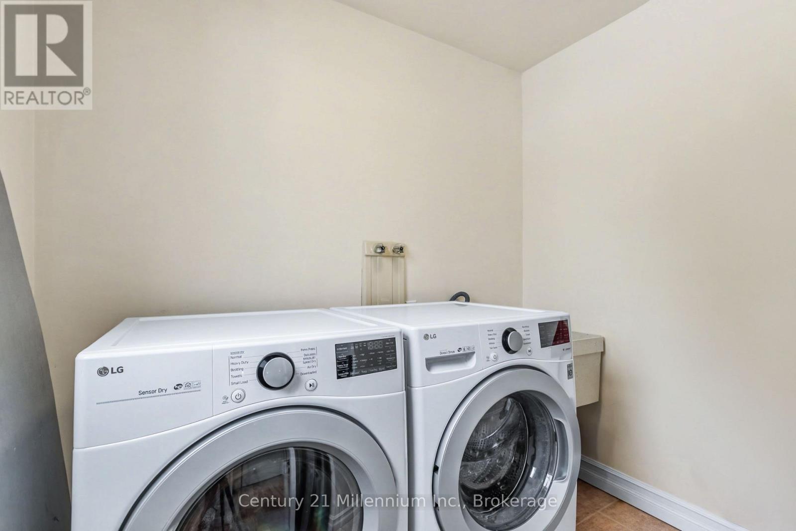 477 Clarendon Street, Saugeen Shores, Ontario  N0H 2L0 - Photo 35 - X12860644