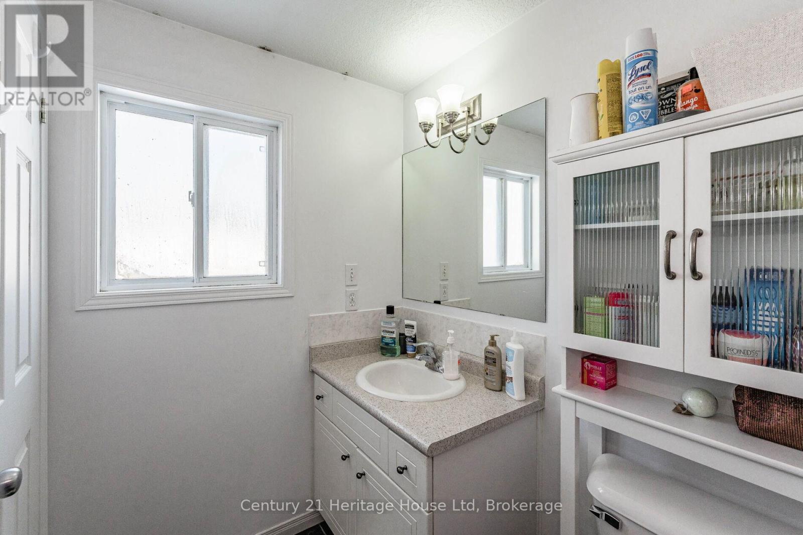 37 Hasler Crescent, Guelph (Pineridge/westminster Woods), Ontario  N1L 0A2 - Photo 25 - X12860656