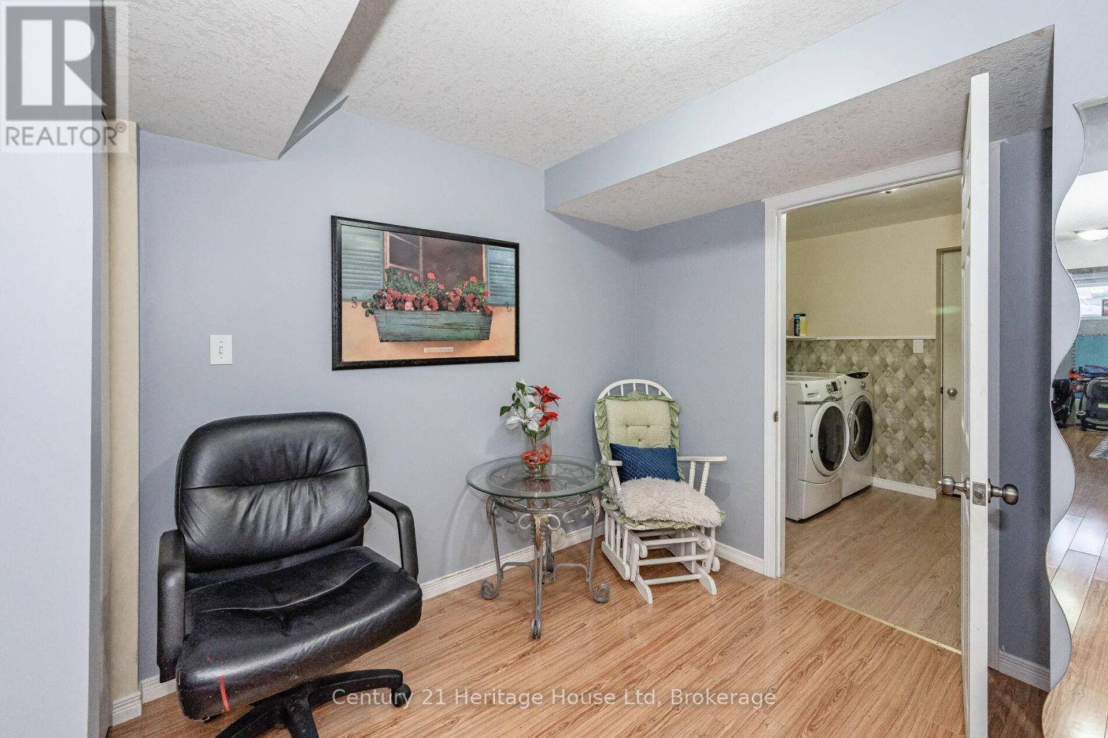 37 Hasler Crescent, Guelph (Pineridge/westminster Woods), Ontario  N1L 0A2 - Photo 36 - X12860656