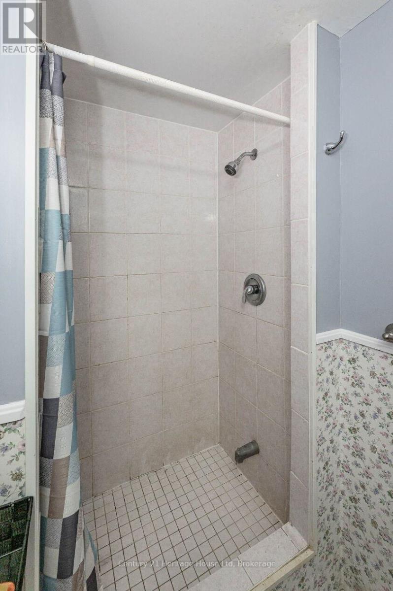 37 Hasler Crescent, Guelph (Pineridge/westminster Woods), Ontario  N1L 0A2 - Photo 39 - X12860656