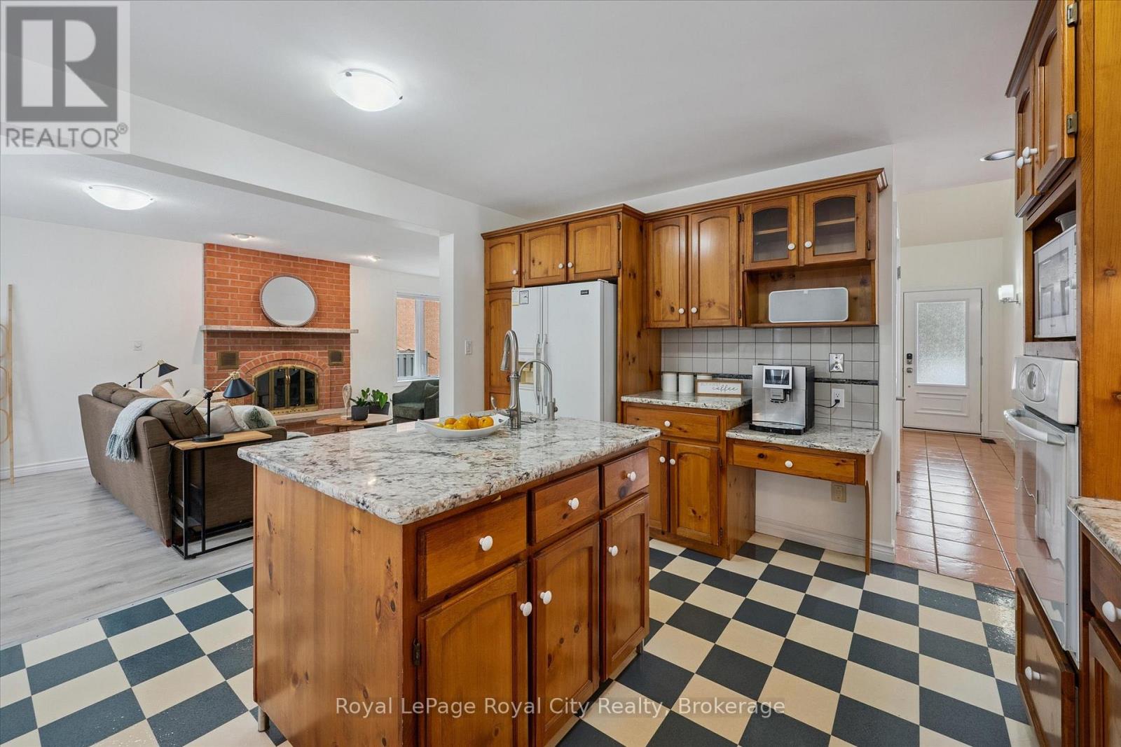 17 Trillium Court, Guelph, Ontario  N1G 4P8 - Photo 17 - X12860678