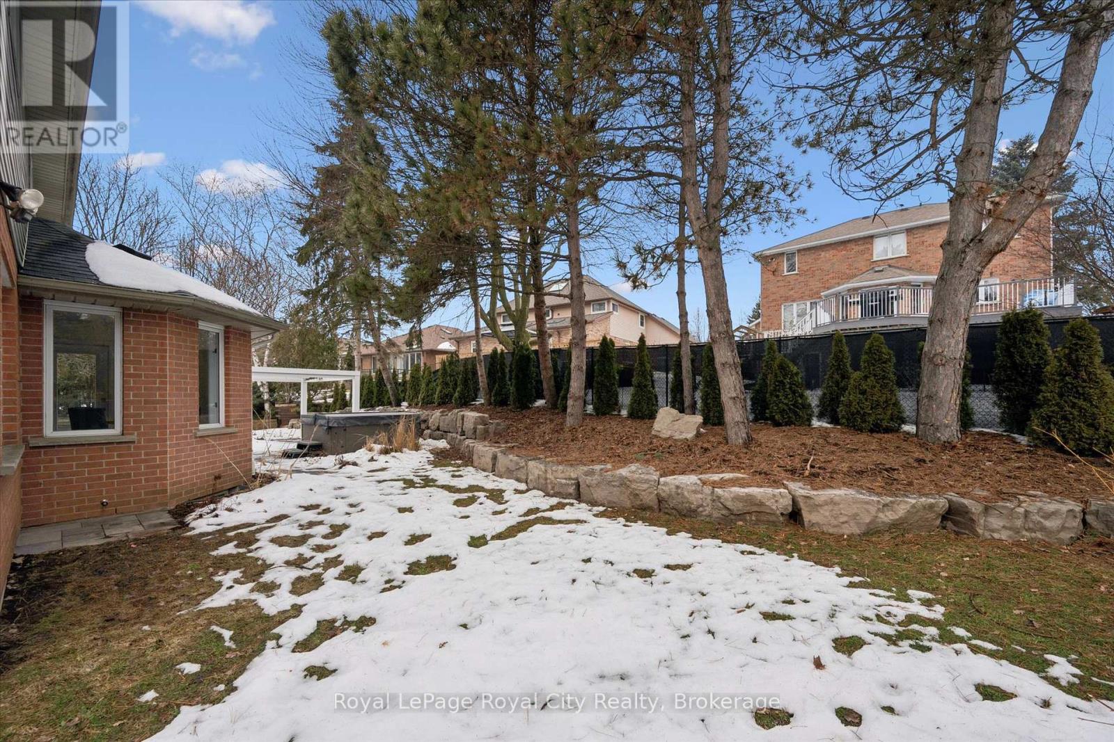 17 Trillium Court, Guelph, Ontario  N1G 4P8 - Photo 36 - X12860678