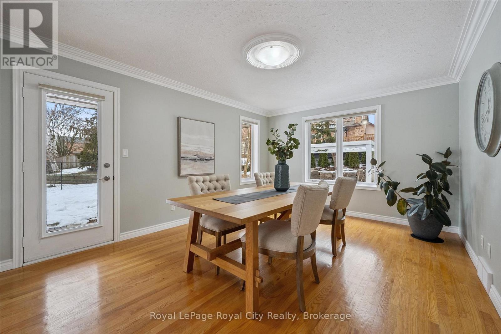 17 Trillium Court, Guelph, Ontario  N1G 4P8 - Photo 9 - X12860678