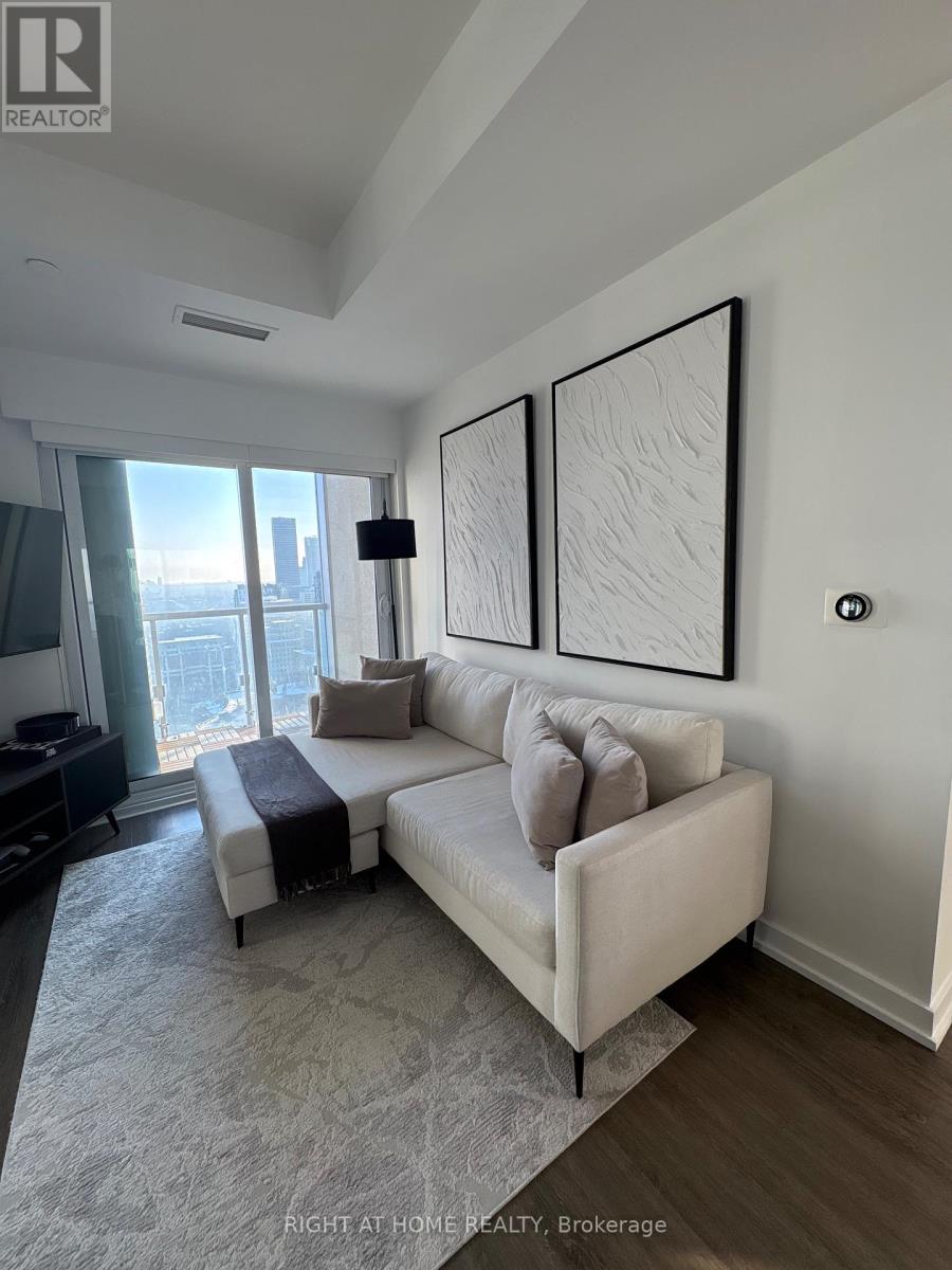 3008 - 1 Yorkville Avenue, Toronto, Ontario  M4W 1L1 - Photo 4 - C12860586