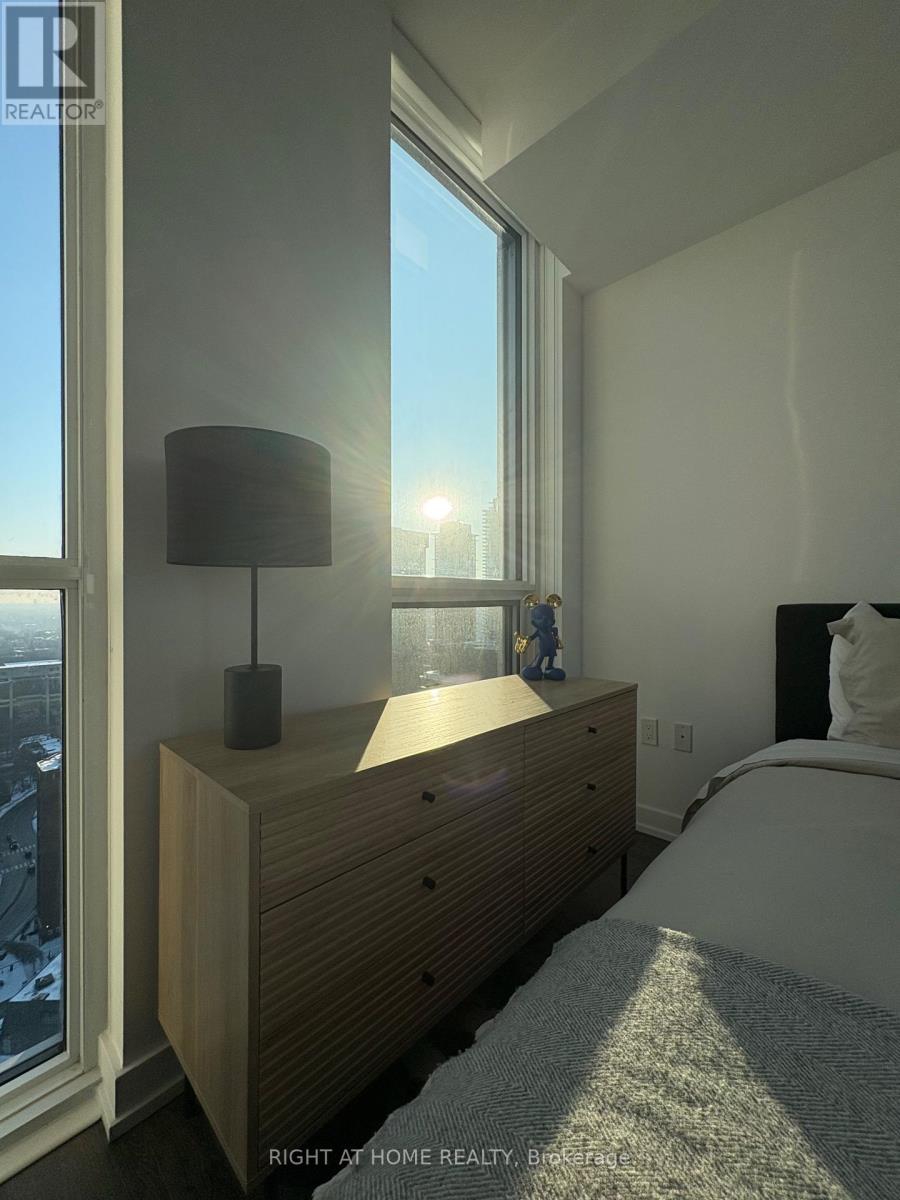 3008 - 1 Yorkville Avenue, Toronto, Ontario  M4W 1L1 - Photo 9 - C12860586