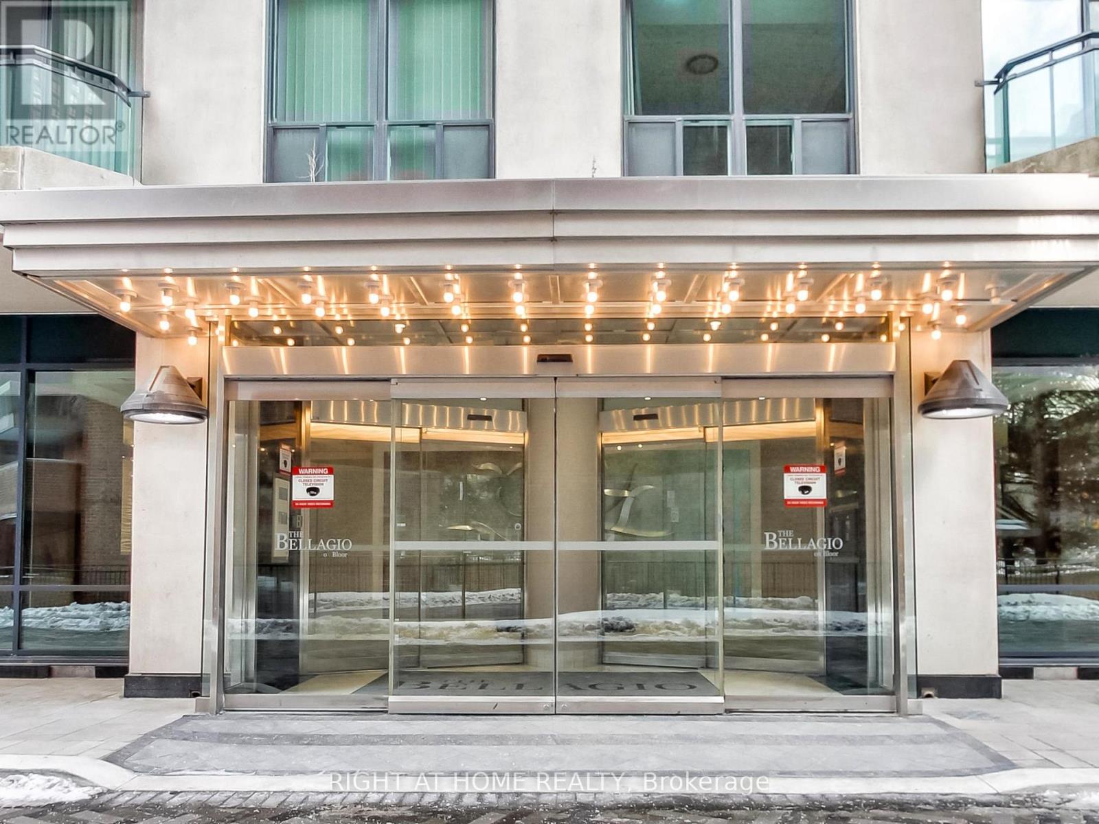 711 - 300 BLOOR STREET E, Toronto, Ontario