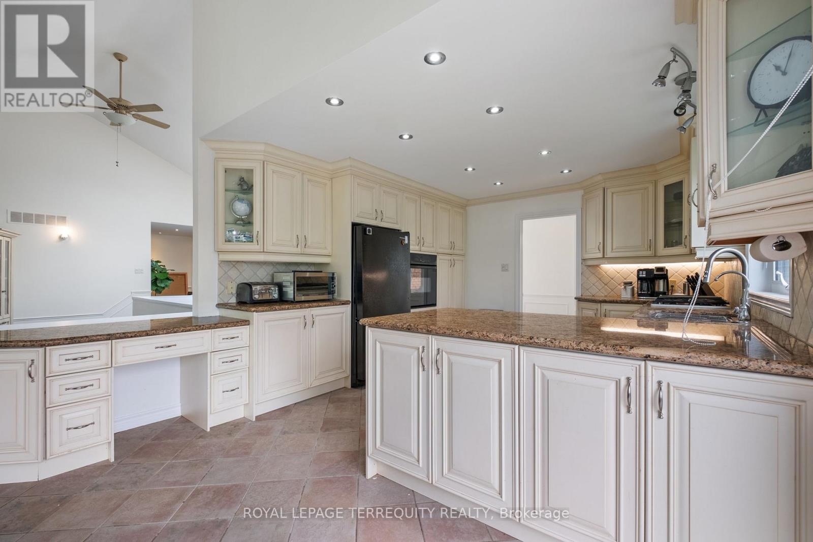 1041 15th Side Road, New Tecumseth, Ontario  L0G 1T0 - Photo 20 - N12860616