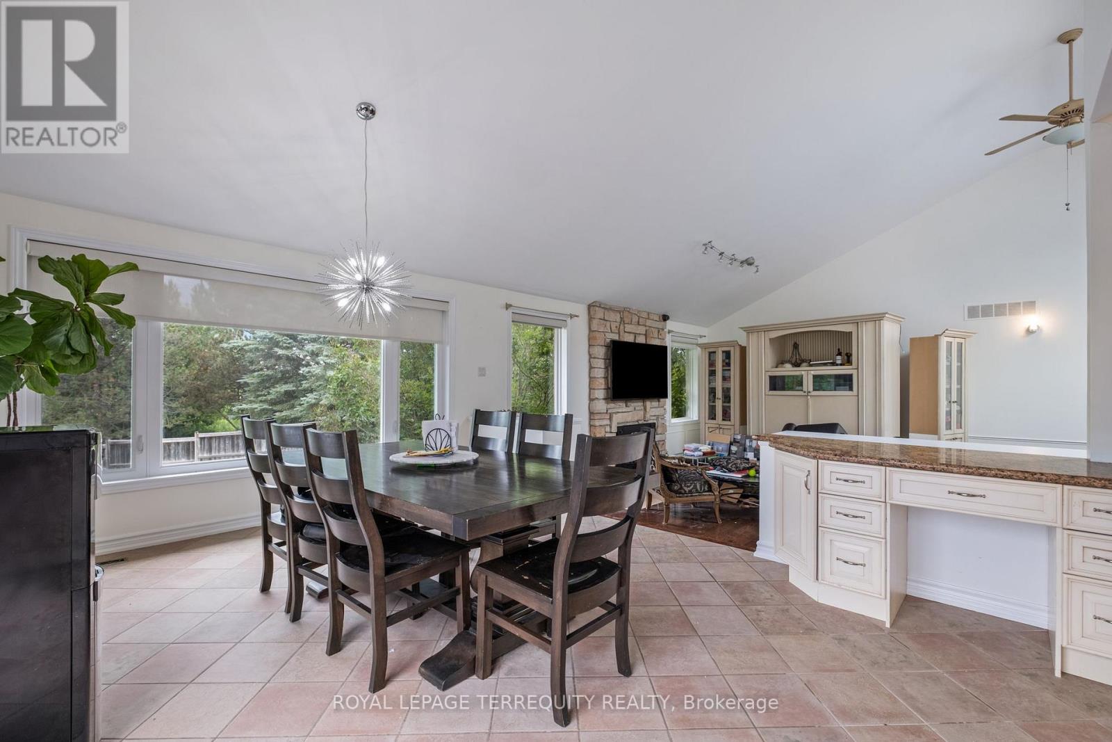 1041 15th Side Road, New Tecumseth, Ontario  L0G 1T0 - Photo 23 - N12860616