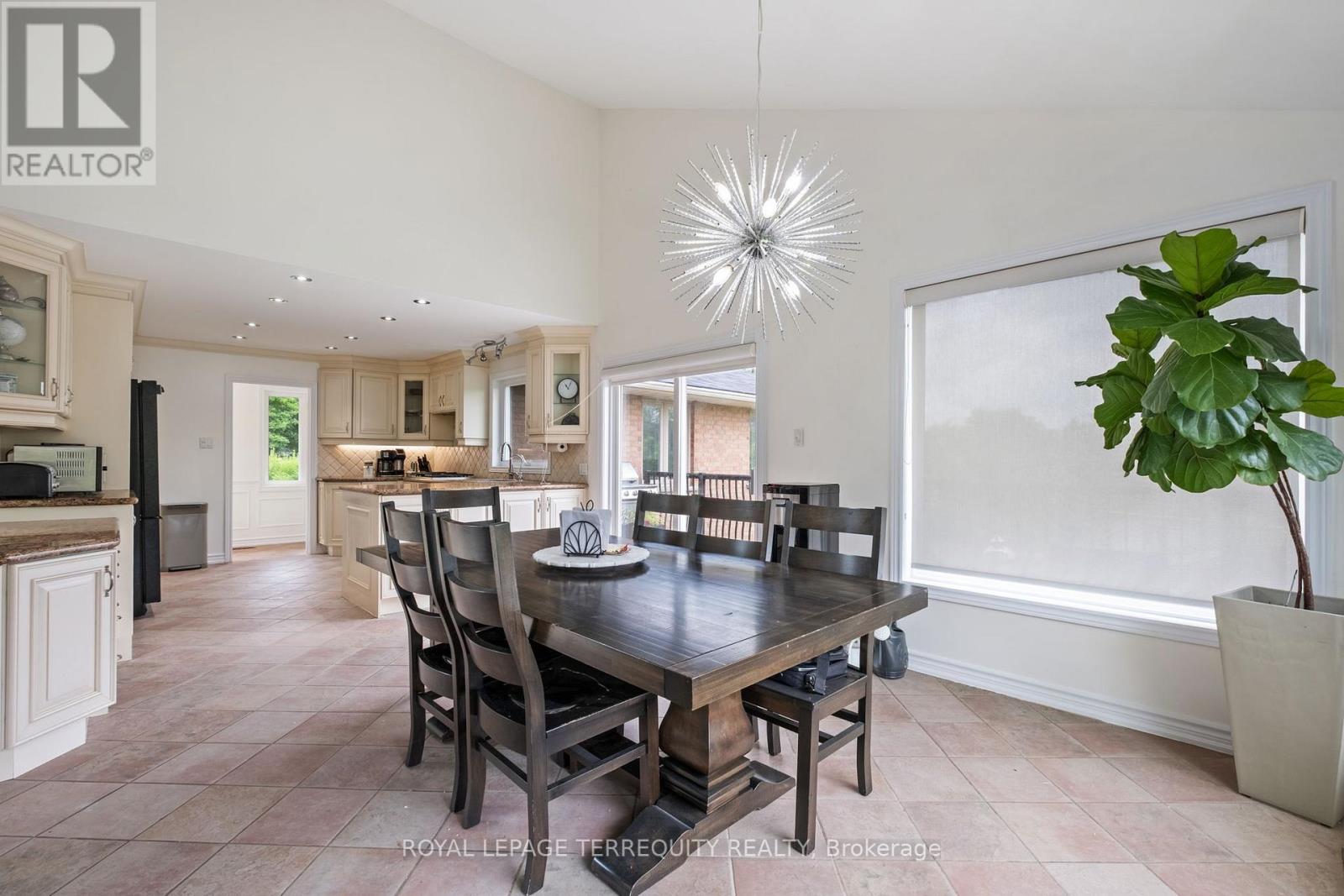 1041 15th Side Road, New Tecumseth, Ontario  L0G 1T0 - Photo 24 - N12860616