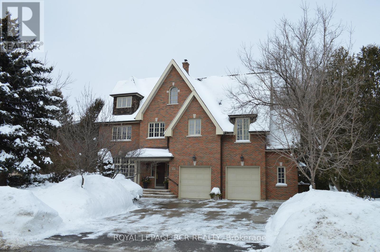 34 GARDEN AVENUE, Richmond Hill, Ontario