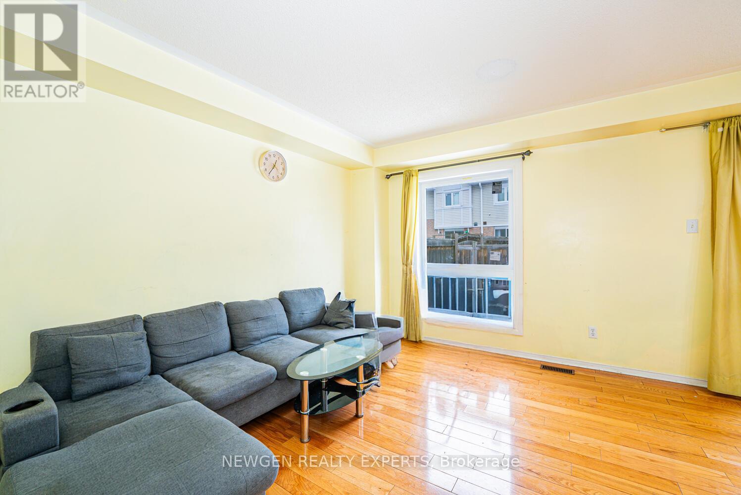 68 Wickstead Court, Brampton, Ontario  L6R 1N8 - Photo 8 - W12851294