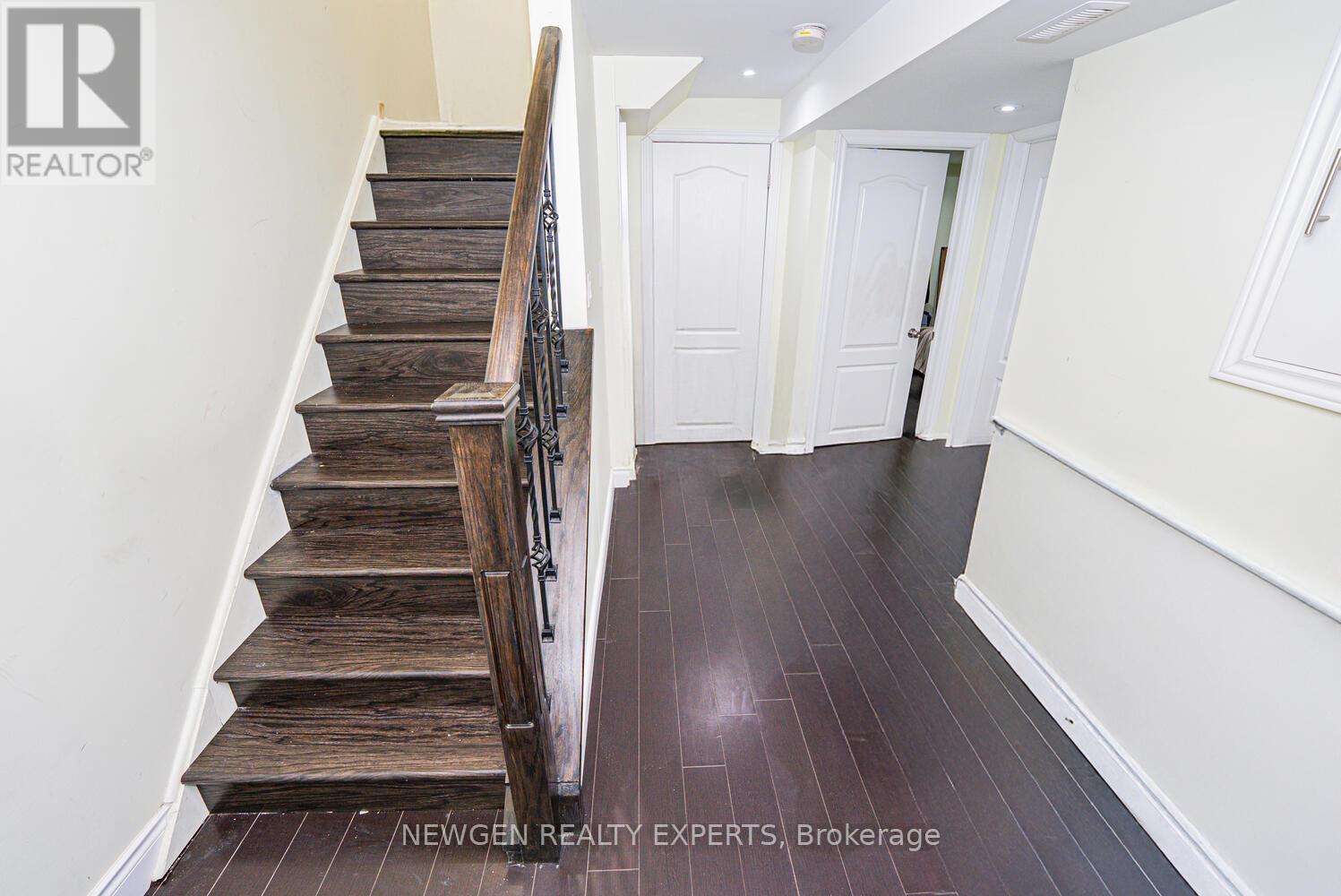 68 Wickstead Court, Brampton, Ontario  L6R 1N8 - Photo 27 - W12851294