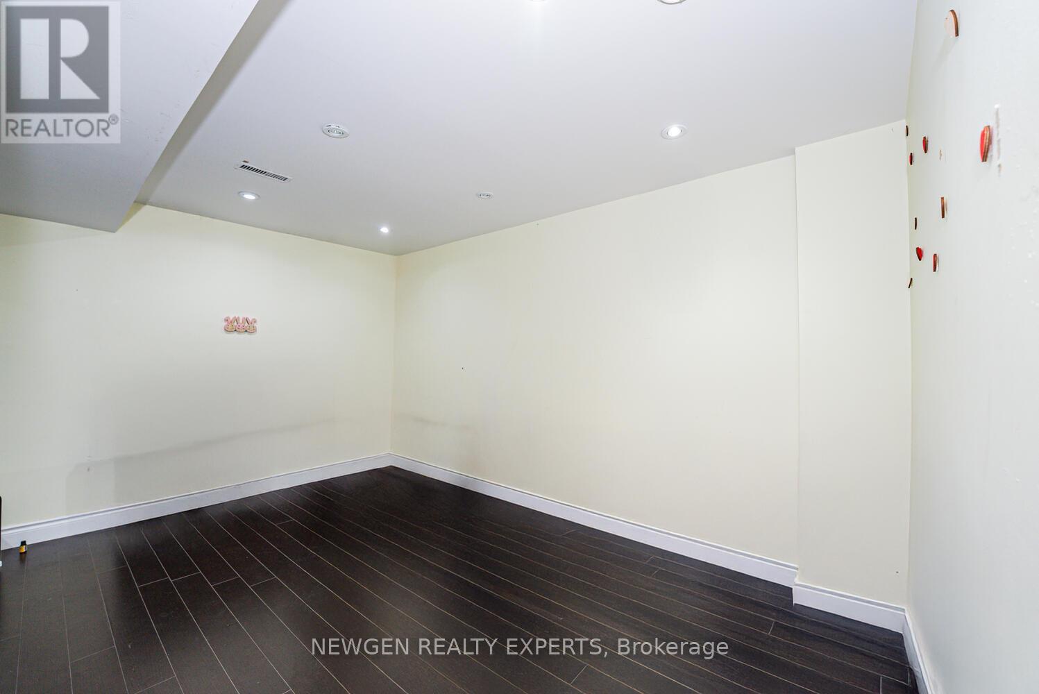 68 Wickstead Court, Brampton, Ontario  L6R 1N8 - Photo 30 - W12851294