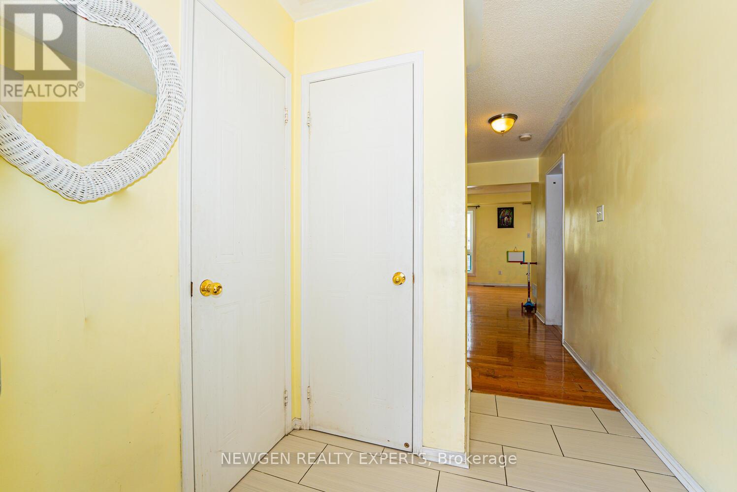 68 Wickstead Court, Brampton, Ontario  L6R 1N8 - Photo 6 - W12851294