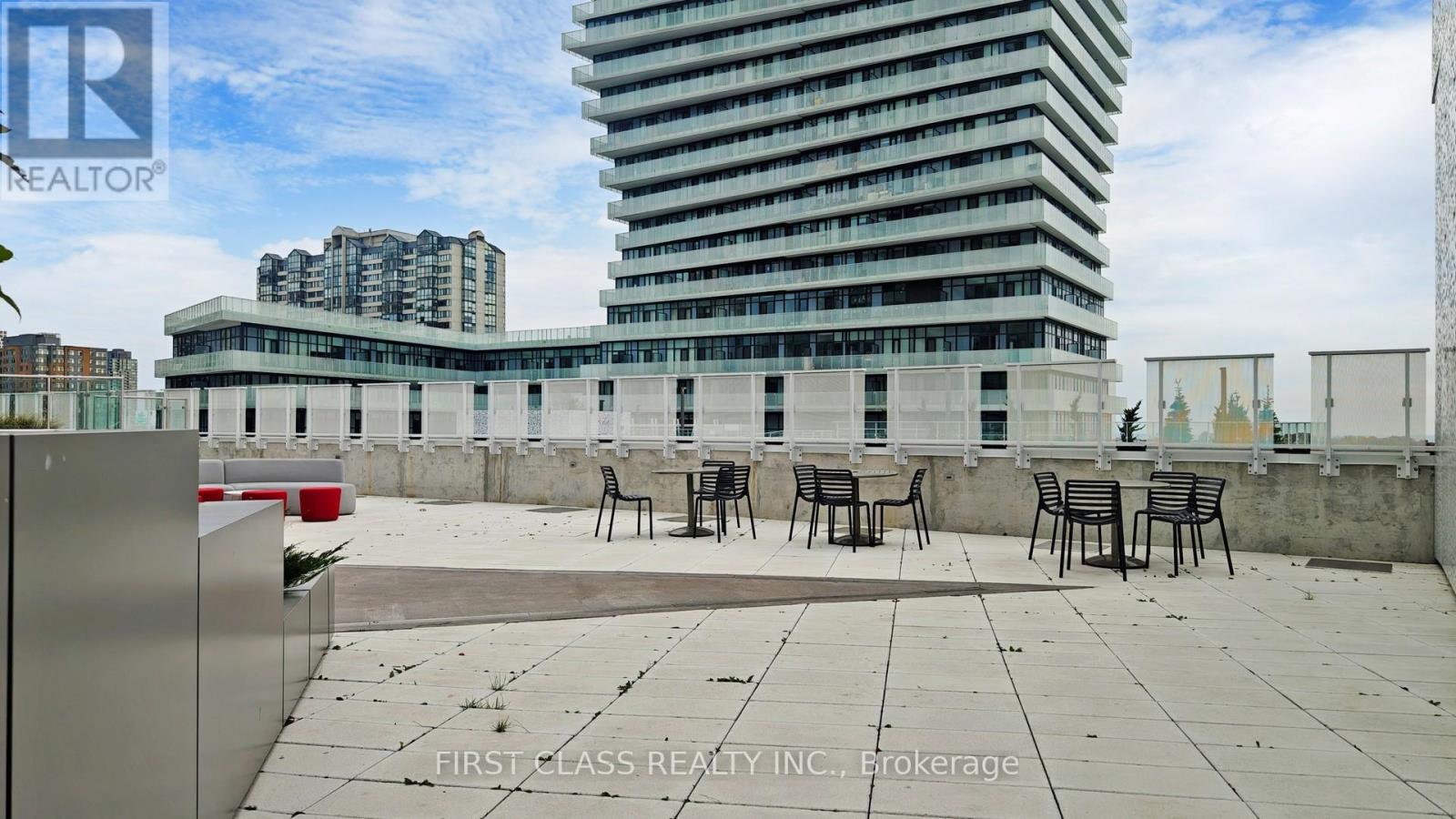 4301 - 3900 Confederation Parkway, Mississauga, Ontario  L5B 0M3 - Photo 34 - W12859750