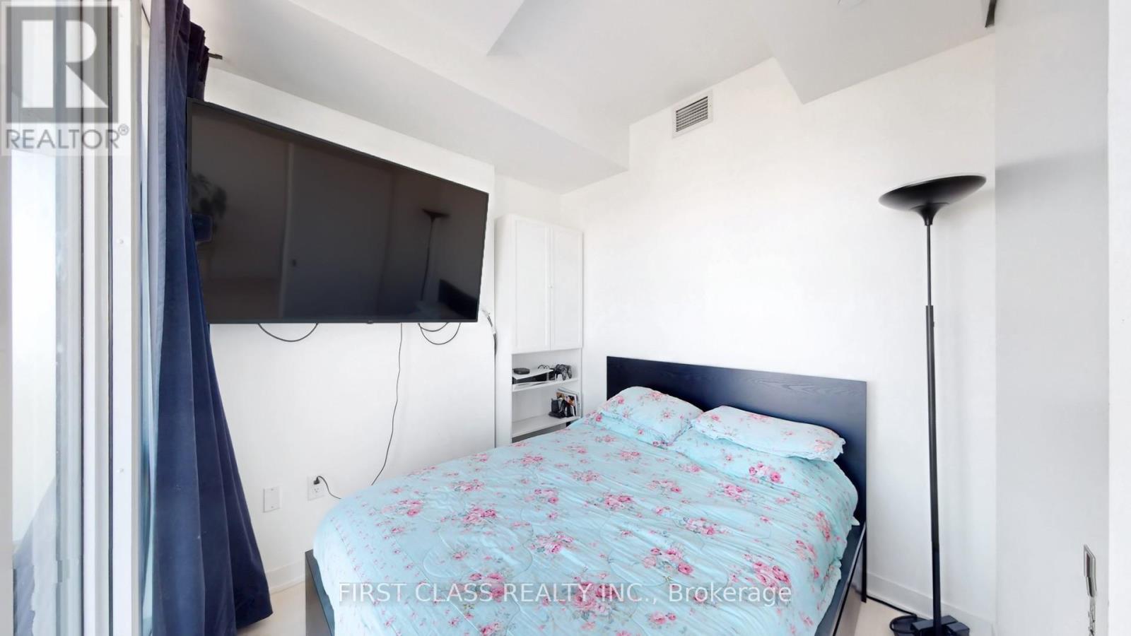 4301 - 3900 Confederation Parkway, Mississauga, Ontario  L5B 0M3 - Photo 27 - W12859750