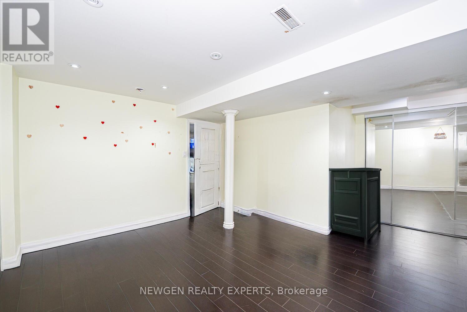 68 Wickstead Court, Brampton, Ontario  L6R 1N8 - Photo 31 - W12851294