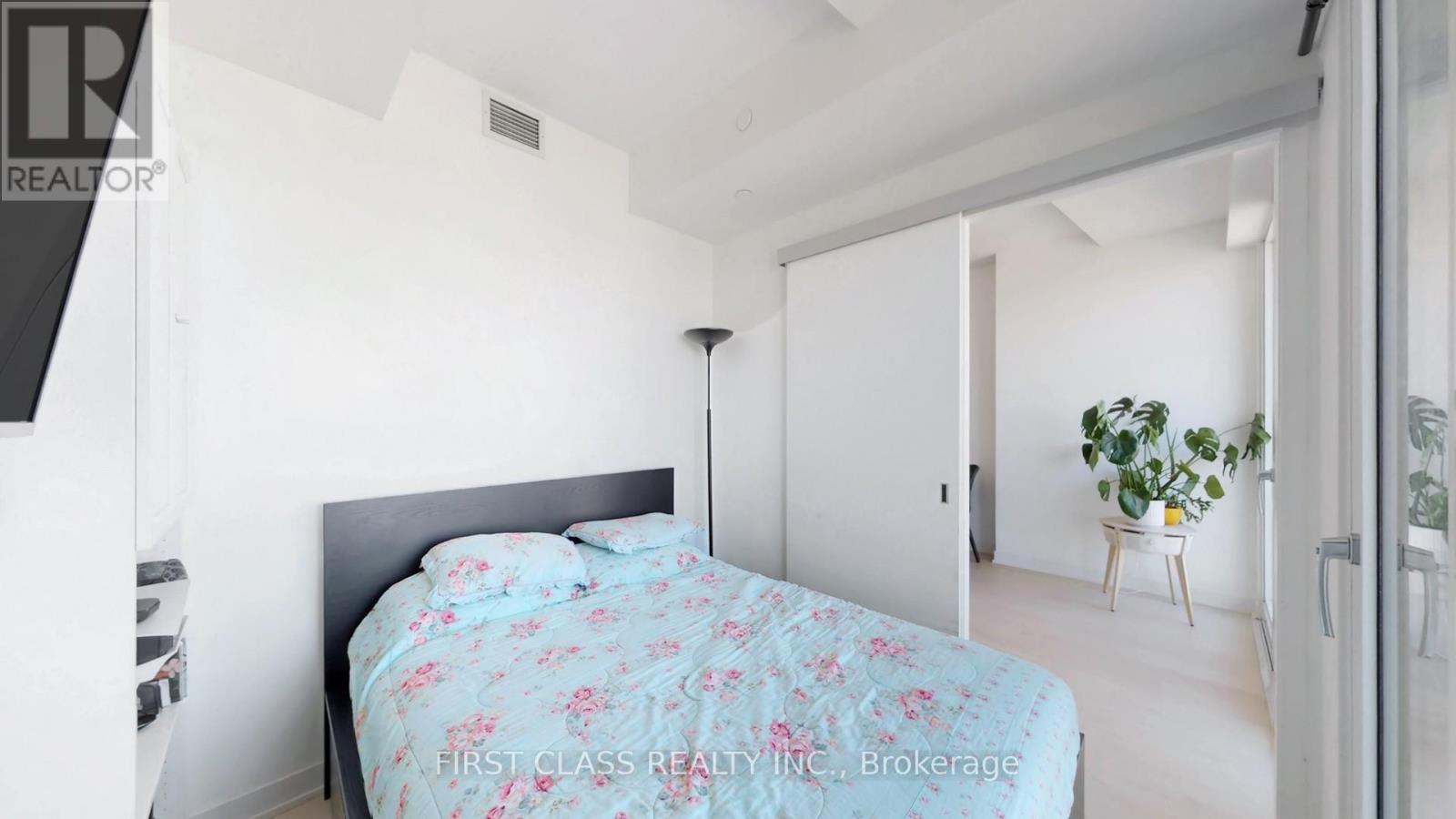 4301 - 3900 Confederation Parkway, Mississauga, Ontario  L5B 0M3 - Photo 28 - W12859750