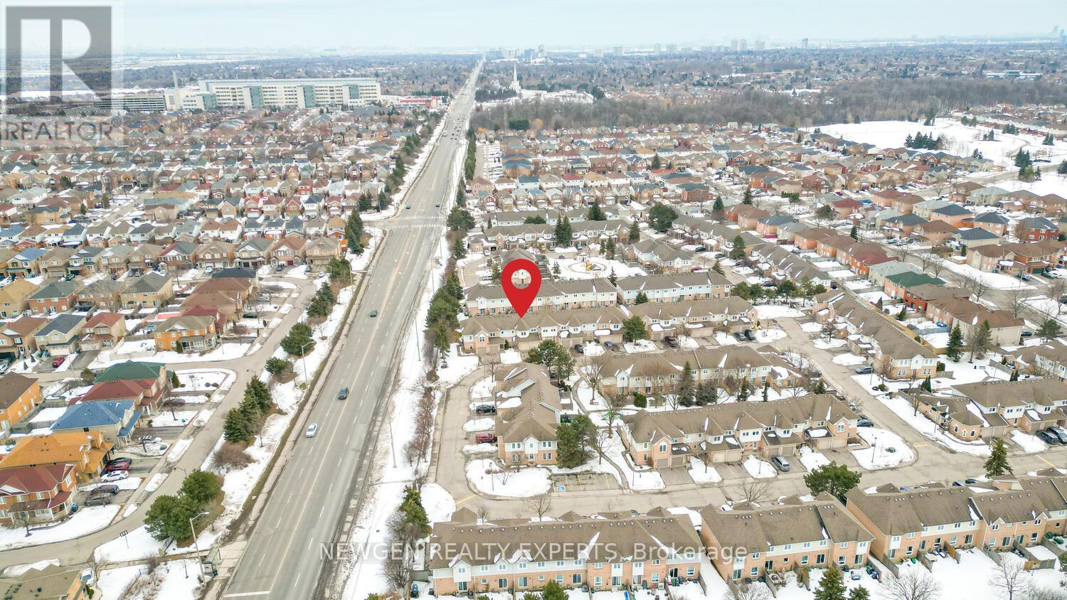 68 Wickstead Court, Brampton, Ontario  L6R 1N8 - Photo 3 - W12851294