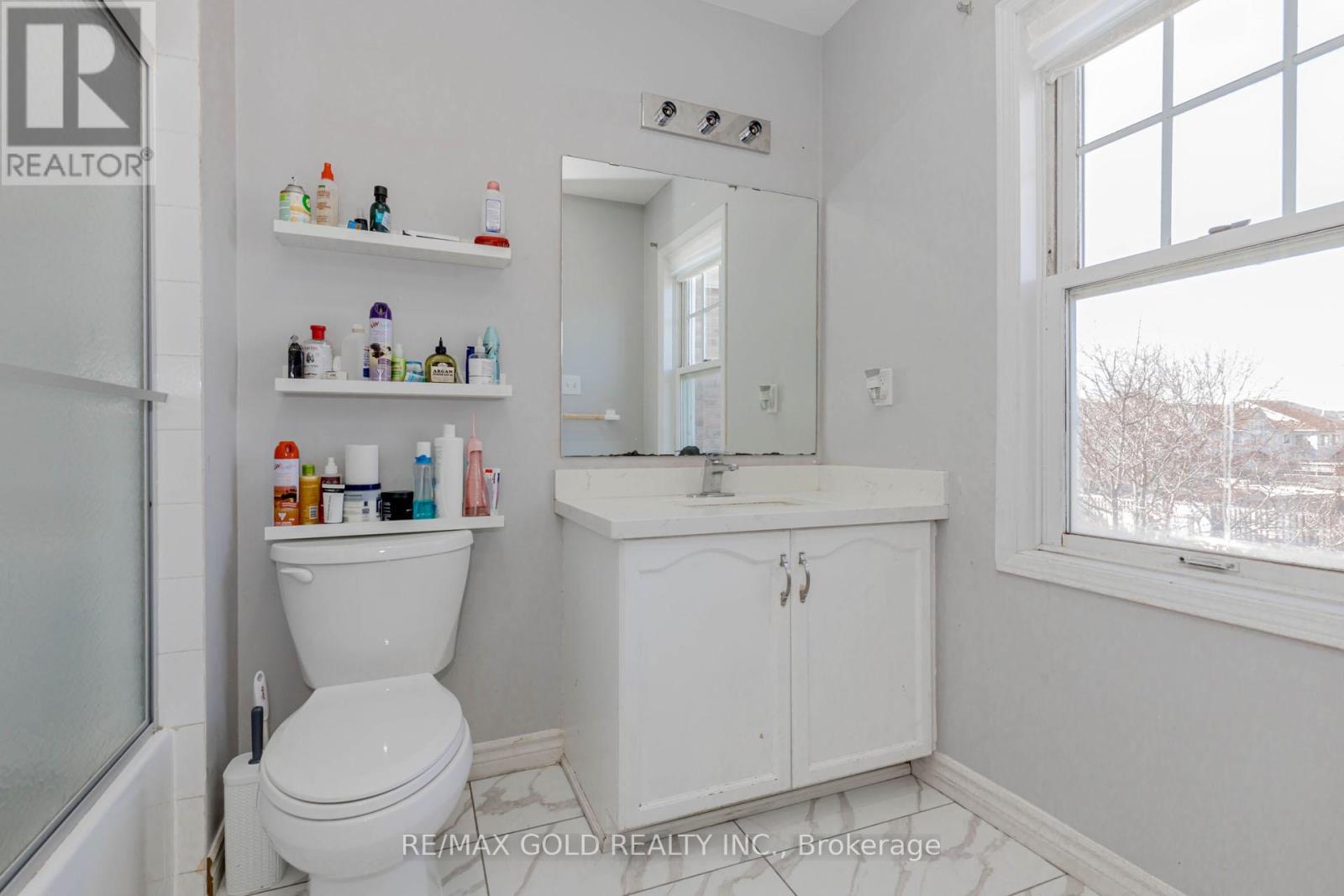 55 Desert Sand Drive, Brampton, Ontario  L6R 1V6 - Photo 17 - W12860412